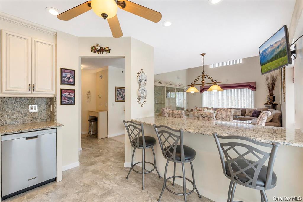 1 Jennifer Lane – For Sale photo 18