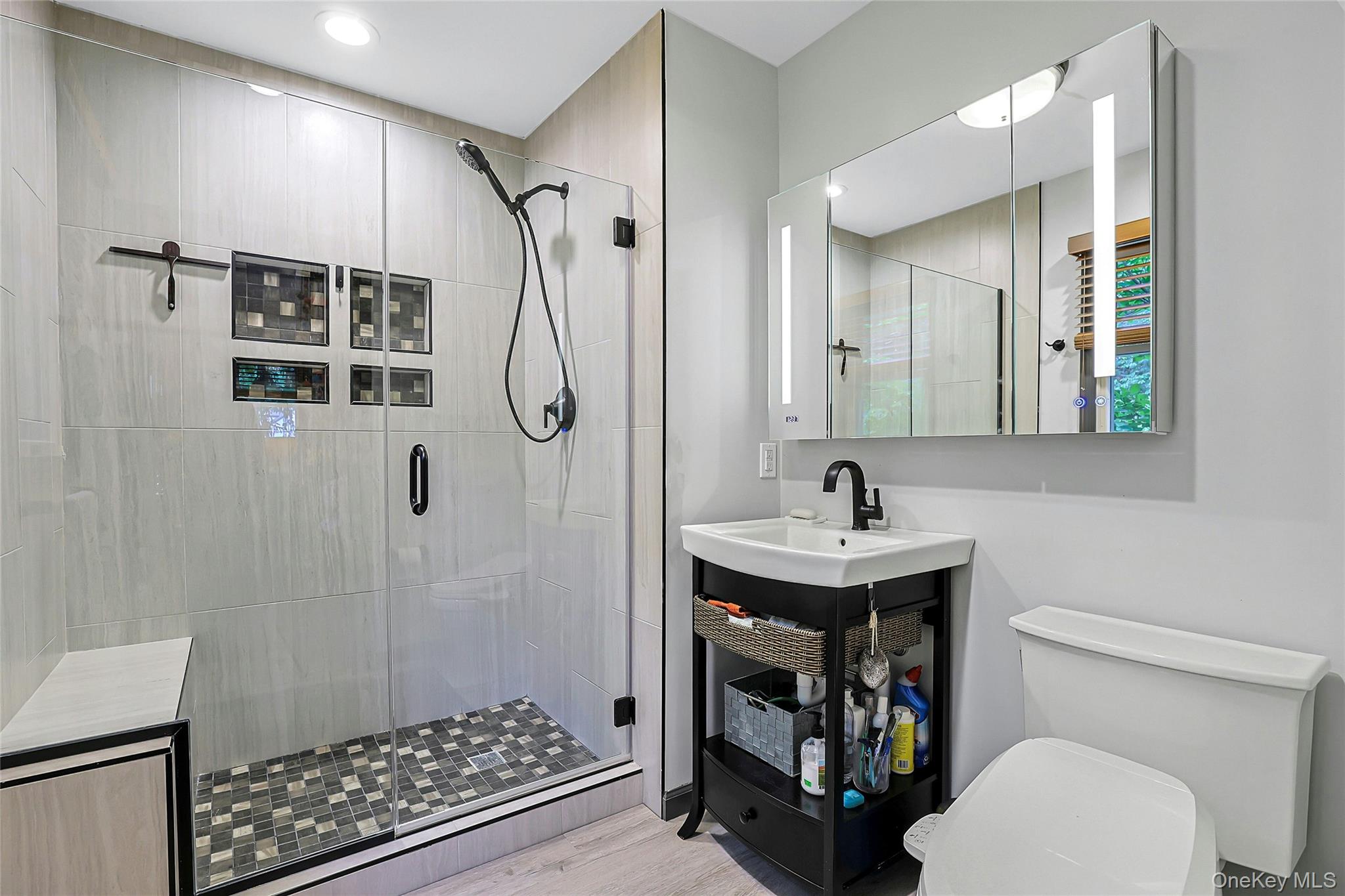 4 Carlann Lane – For Rent photo 34