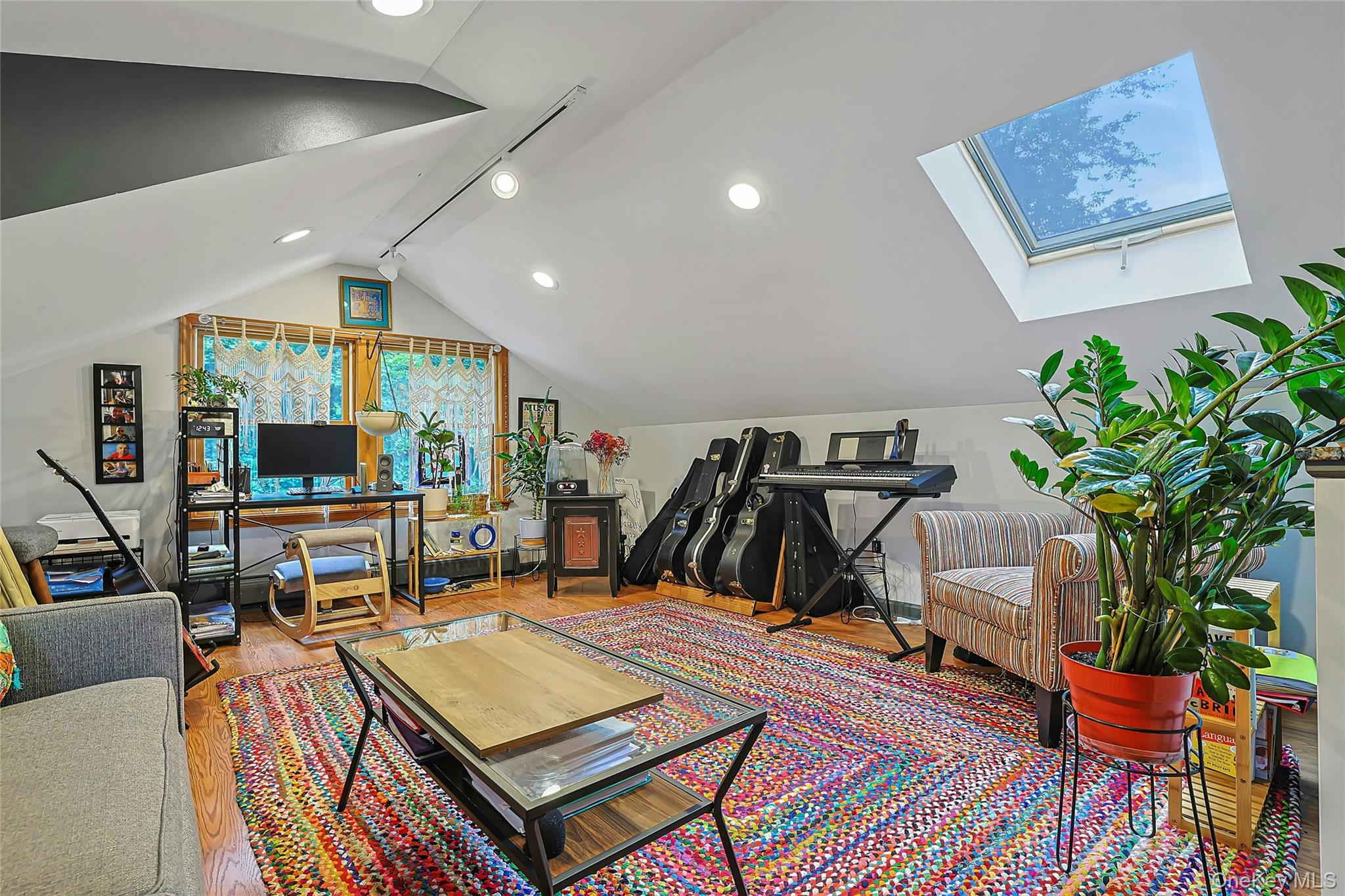 4 Carlann Lane – For Rent photo 35