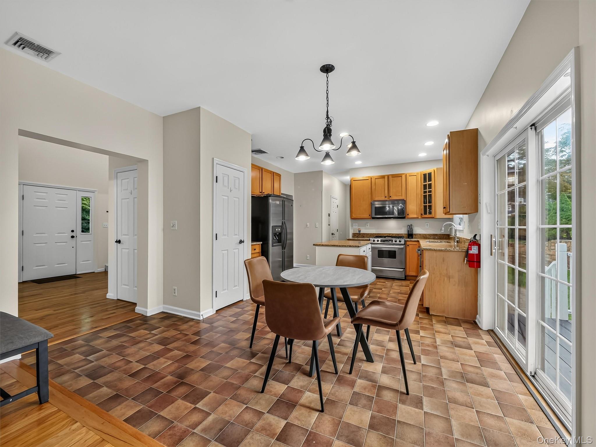 14 Suffern Road – For Sale photo 10