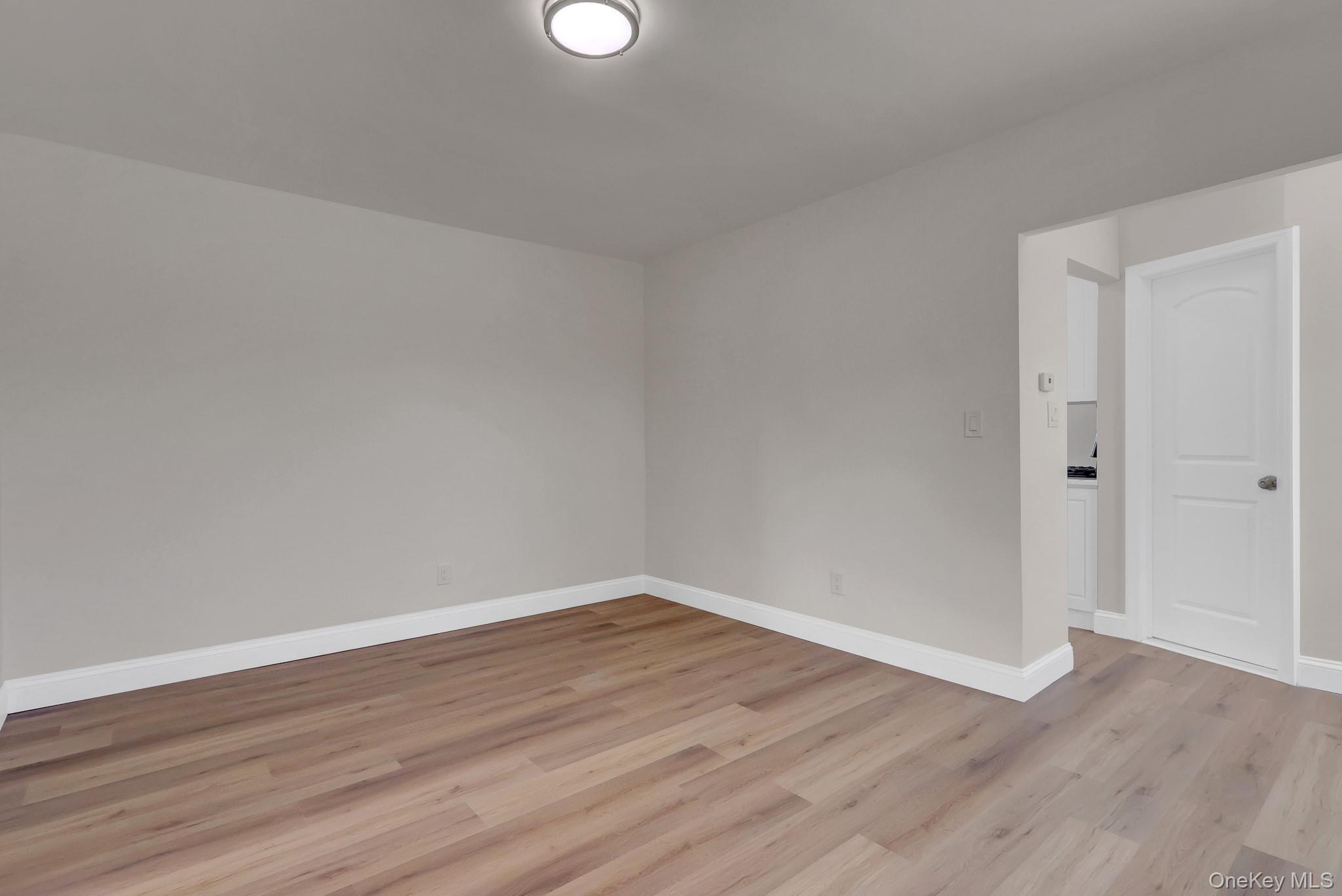 15 Stratford Avenue – For Sale photo 6