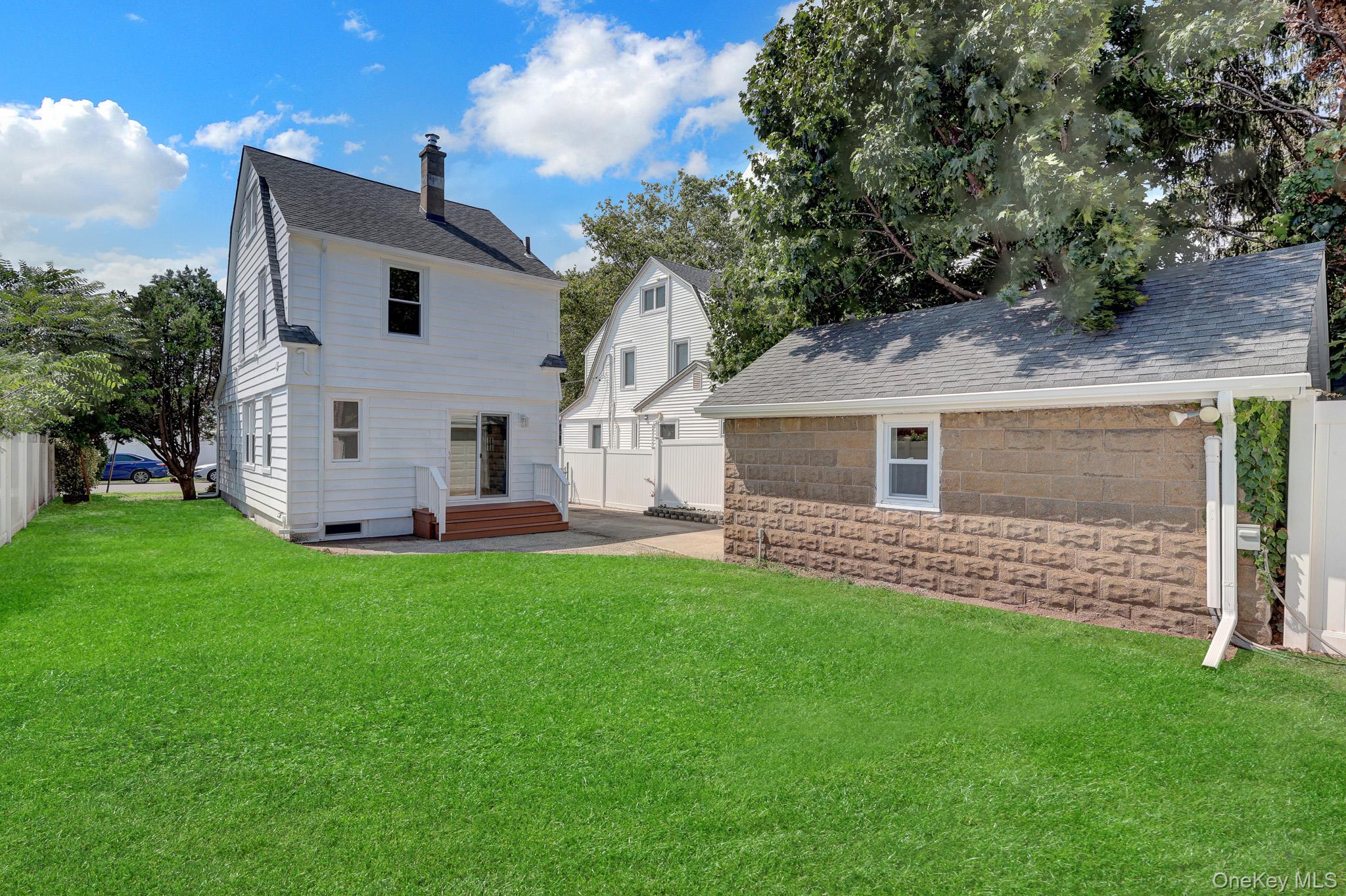 15 Stratford Avenue – For Sale photo 27
