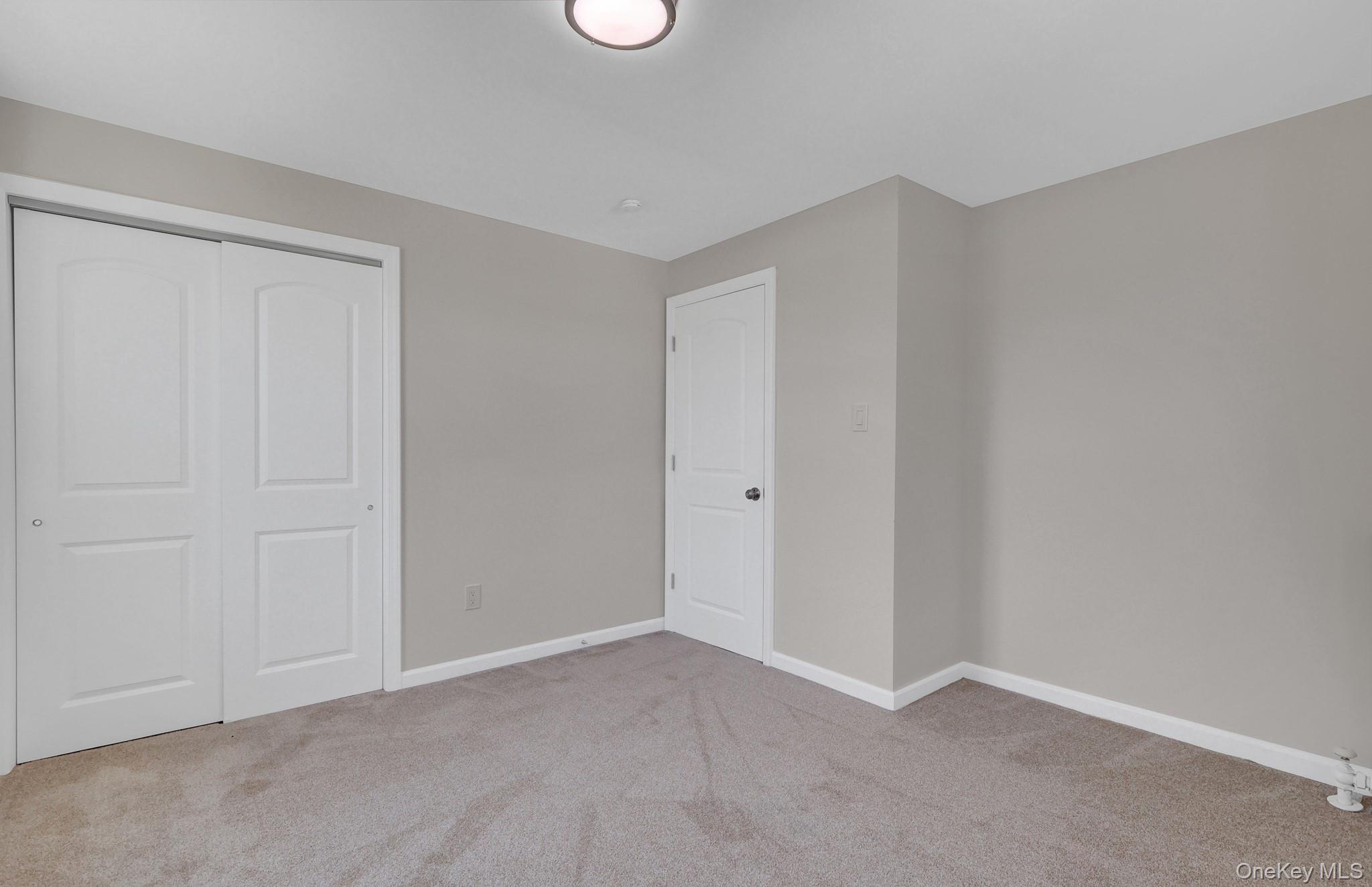 15 Stratford Avenue – For Sale photo 17