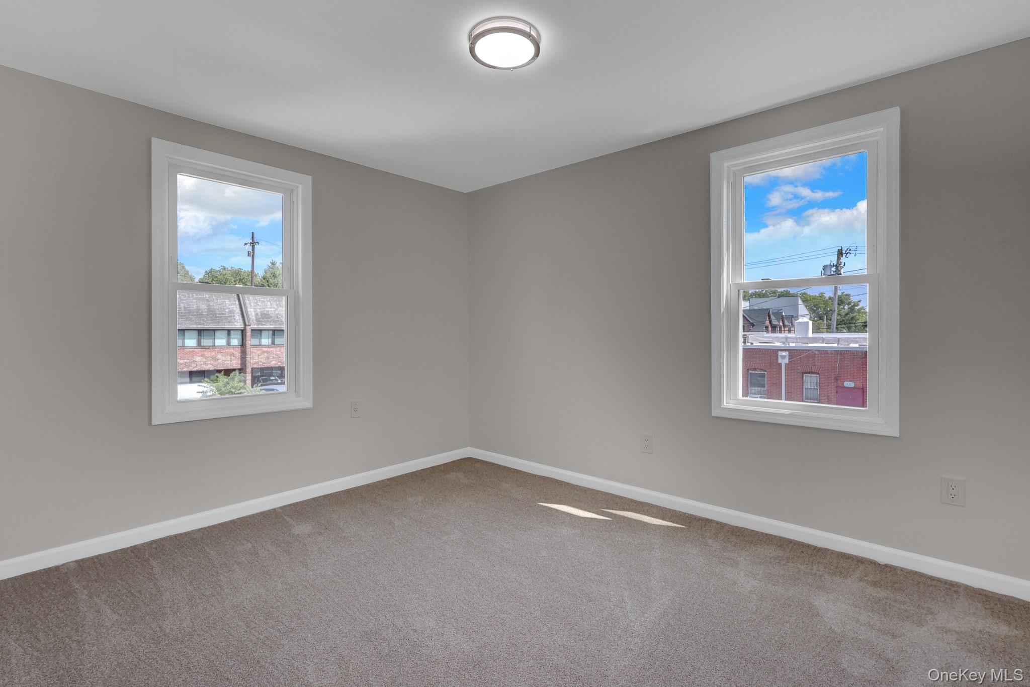 15 Stratford Avenue – For Sale photo 16