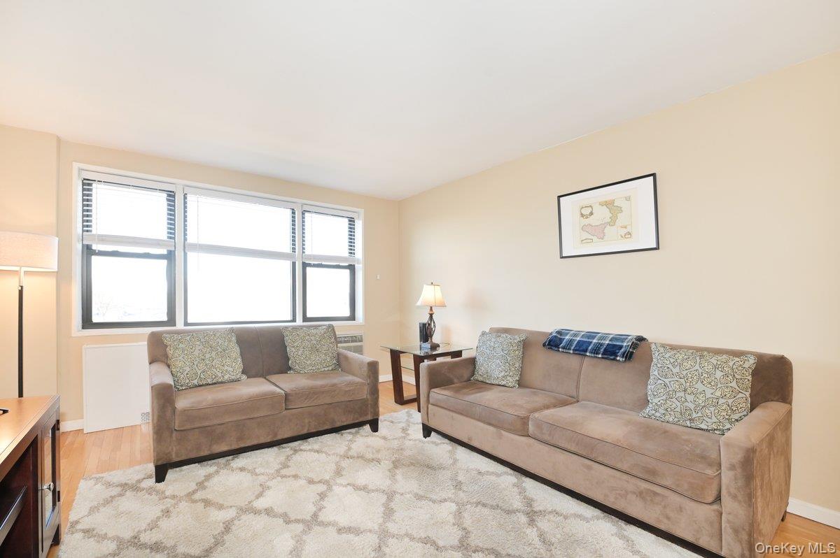 2 Birchwood Court, Unit #5H photo 4
