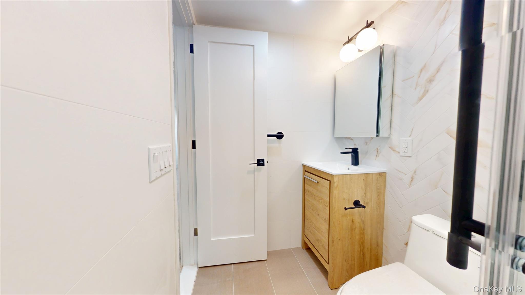 63-52 Saunders Street, Unit 2B photo 15