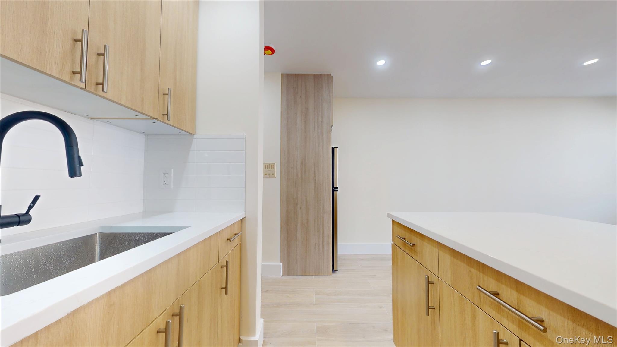 63-52 Saunders Street, Unit 2B photo 8