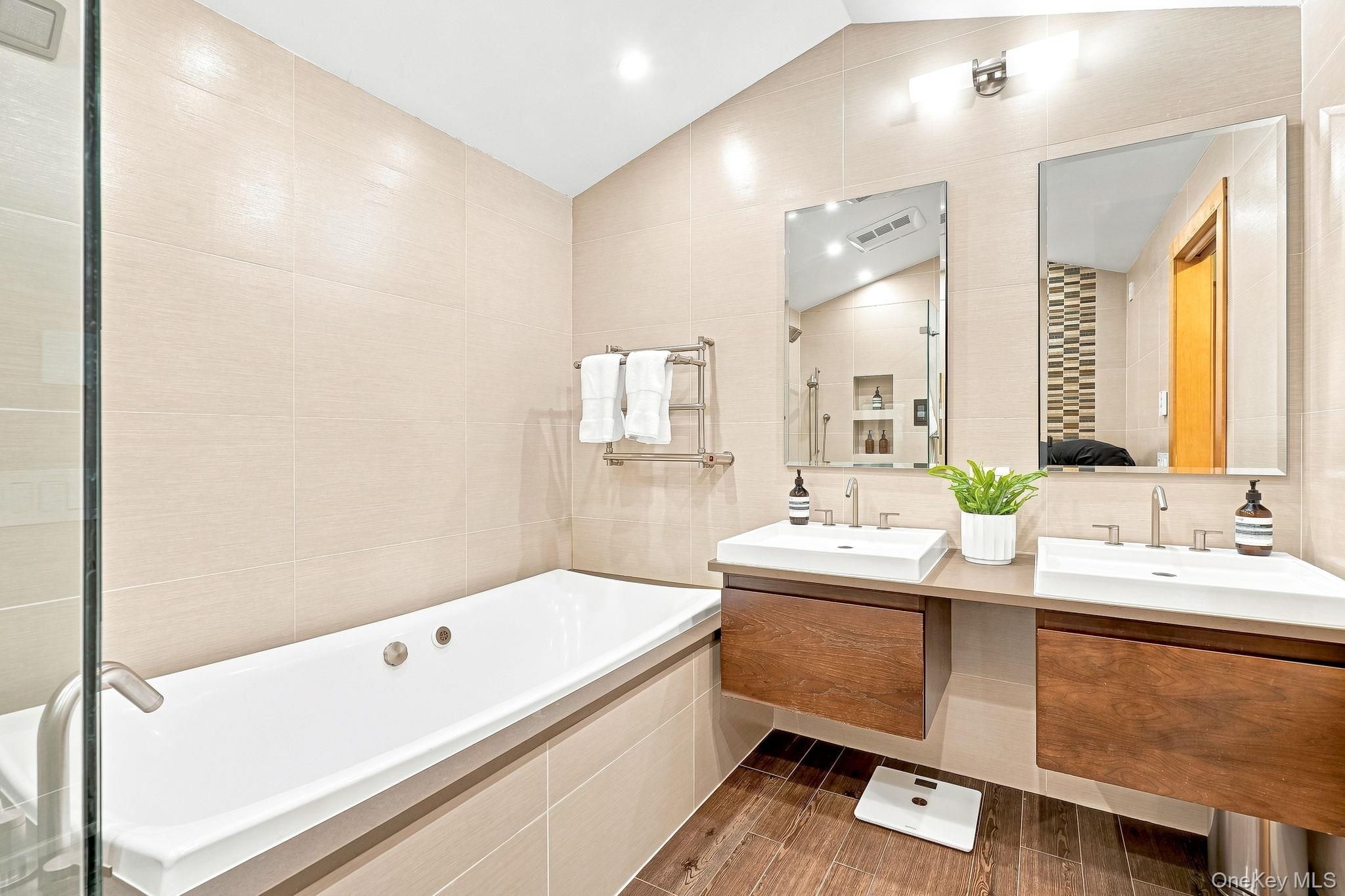 543 Scarborough Road – For Sale photo 22