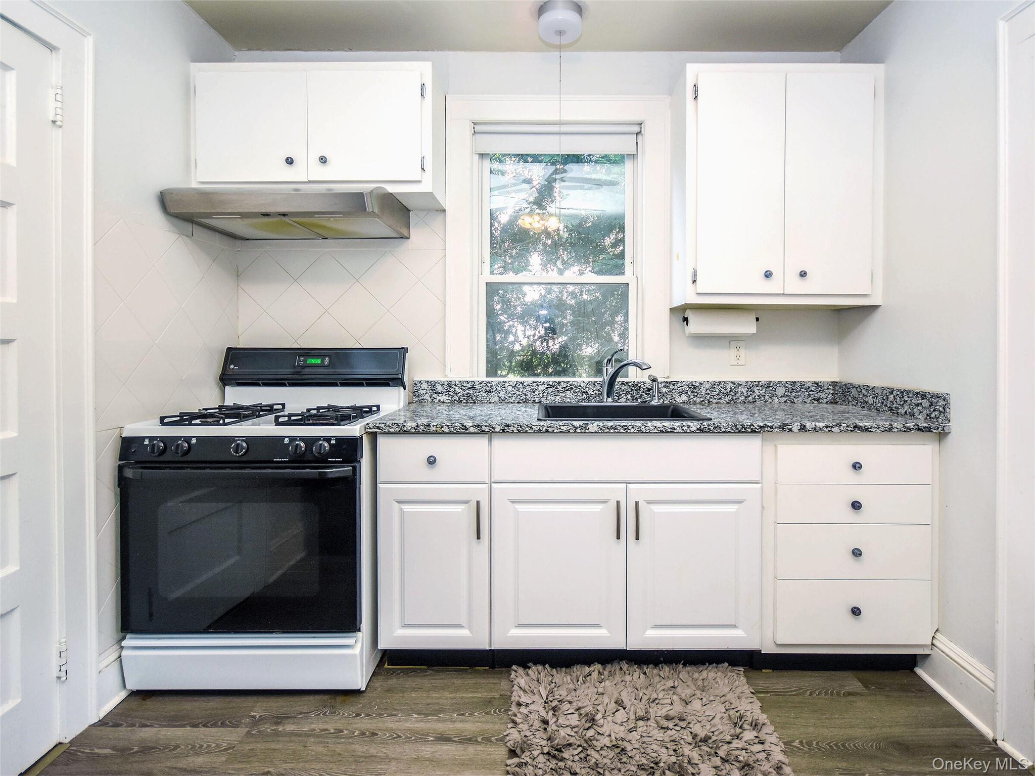 67 Glenlawn Avenue, Unit Cottage photo 18