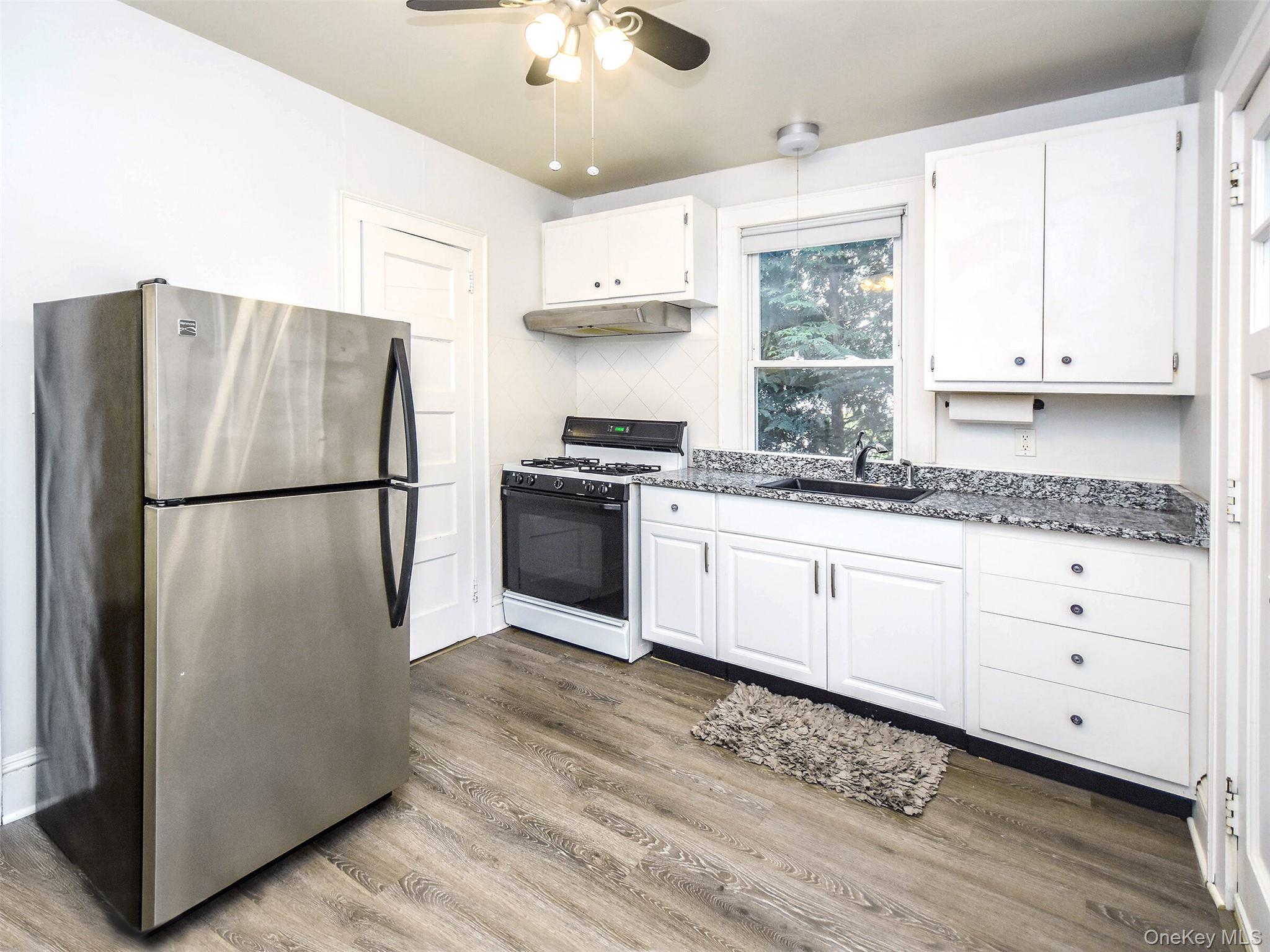 67 Glenlawn Avenue, Unit Cottage photo 17
