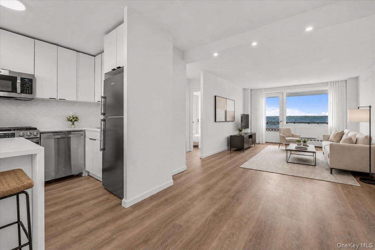 5800 Arlington Avenue, Unit 16L photo 3