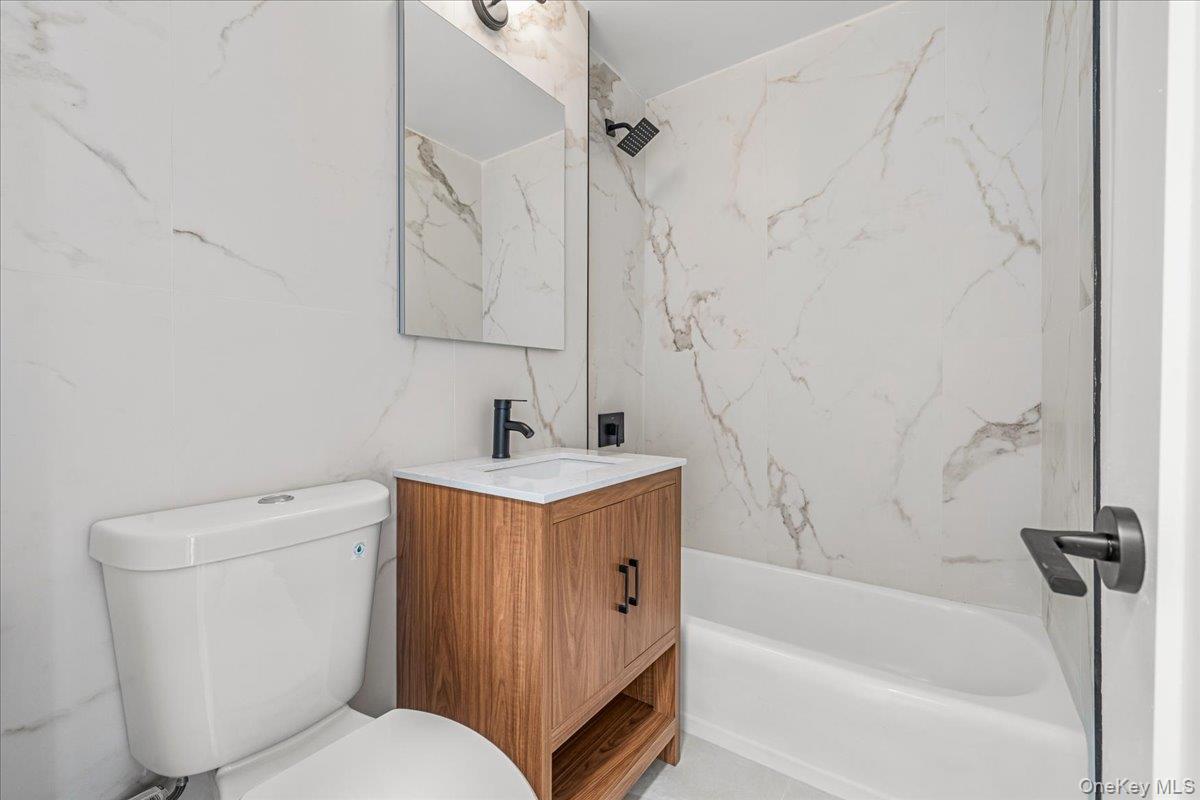 5800 Arlington Avenue, Unit 16L photo 10