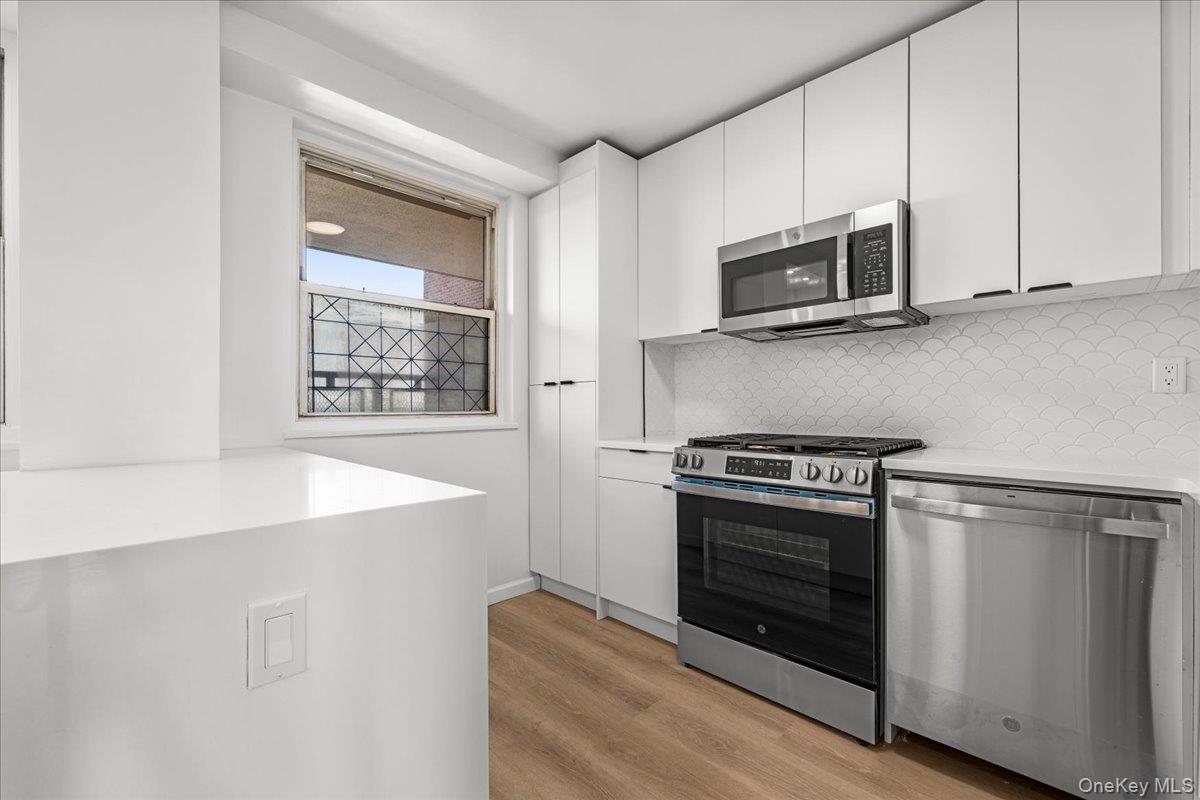 5800 Arlington Avenue, Unit 16L photo 6