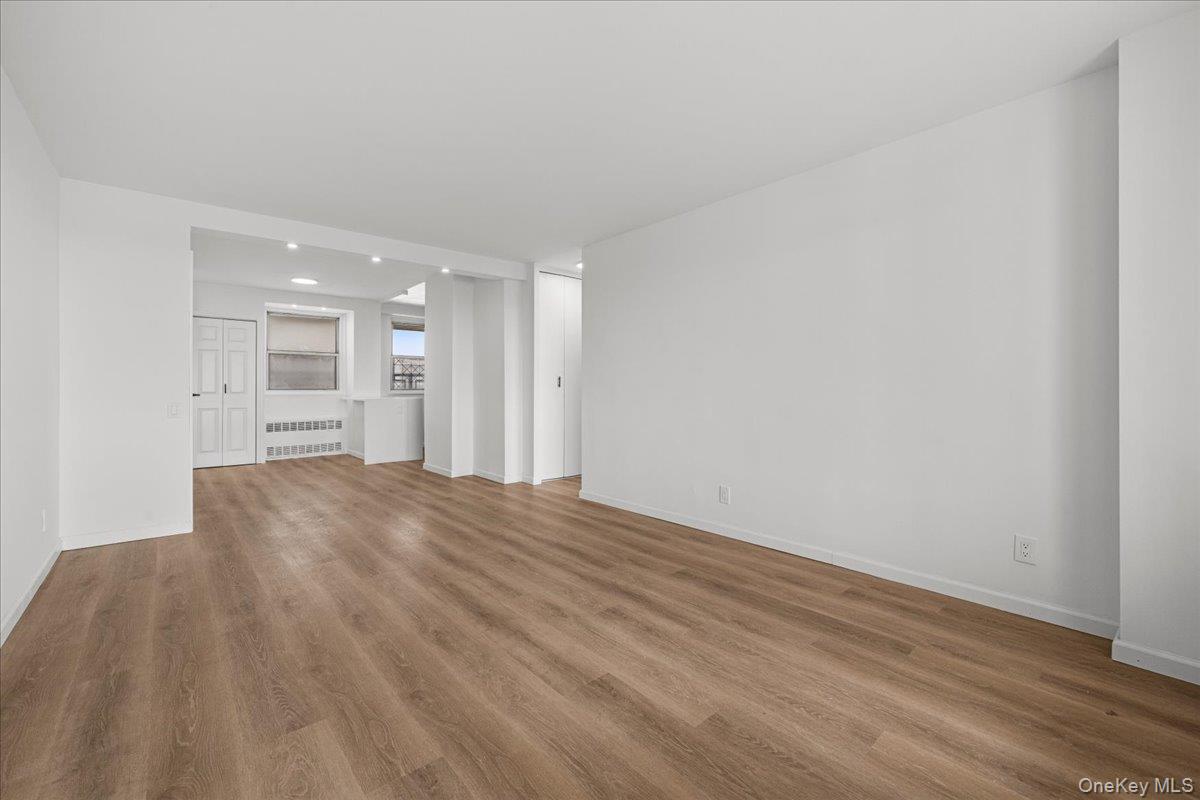 5800 Arlington Avenue, Unit 16L photo 8