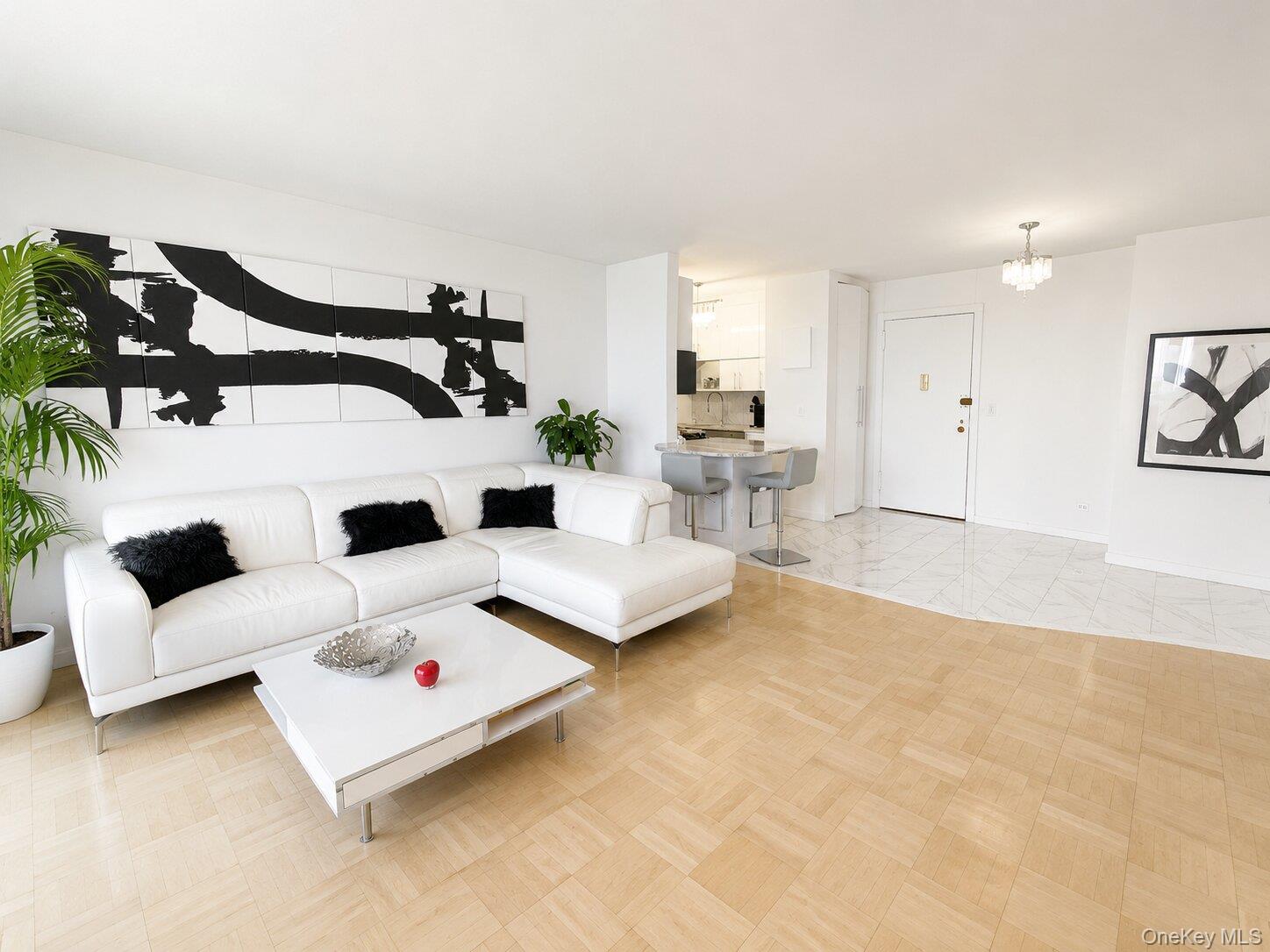 27010 Grand Central Parkway, Unit 20T photo 6