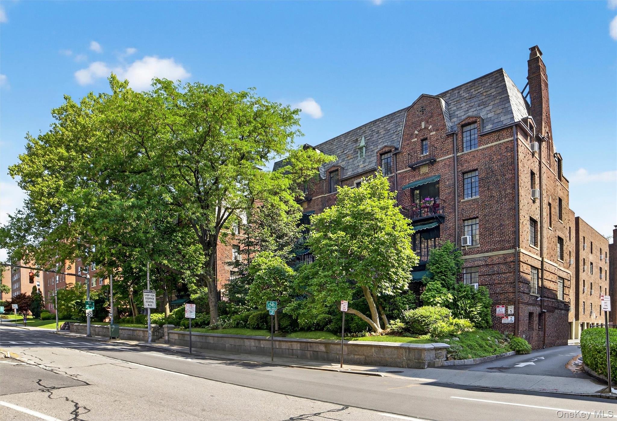 20 N Broadway, Unit A304 photo 2