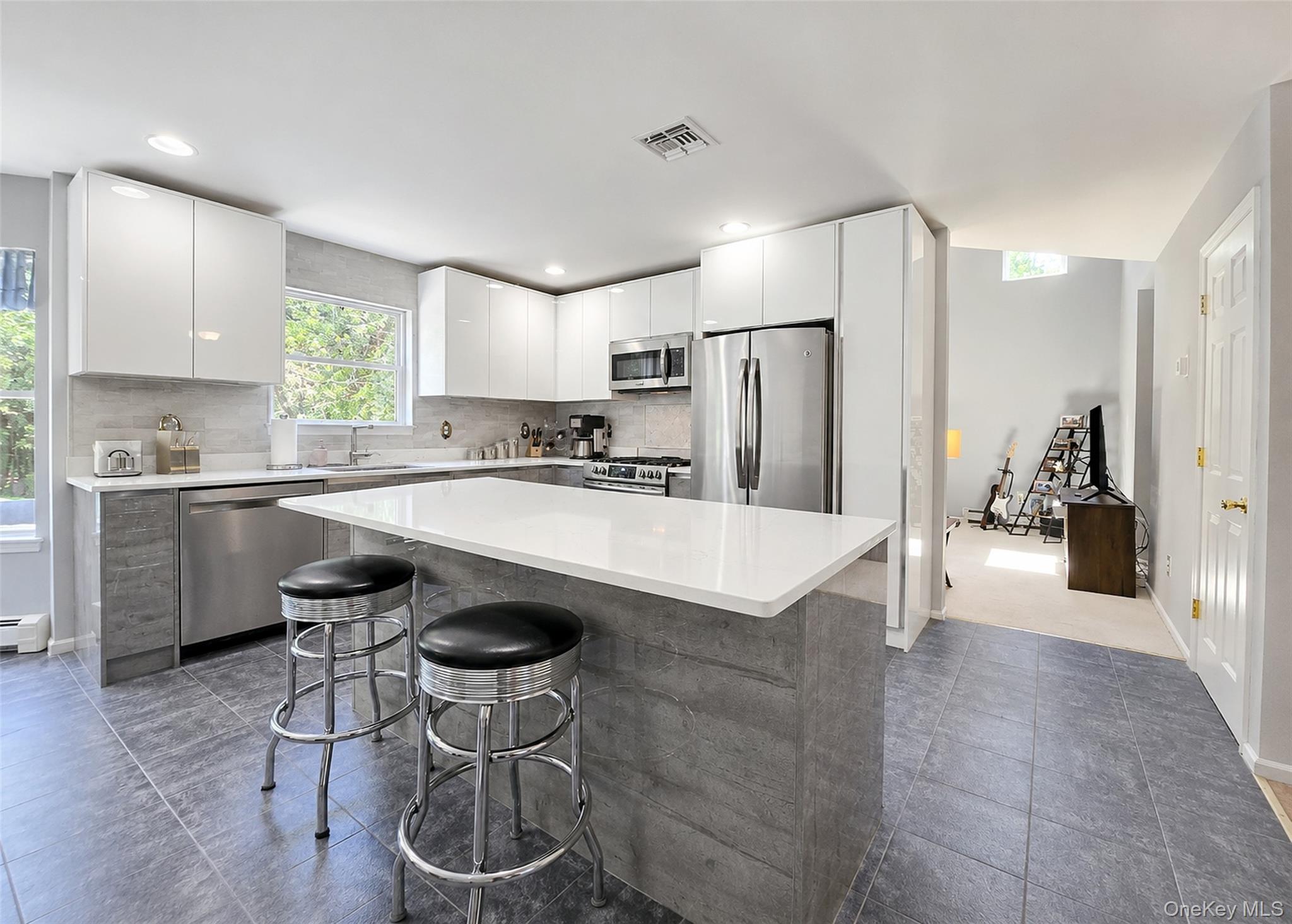 23 E Greentree Drive – For Sale photo 6