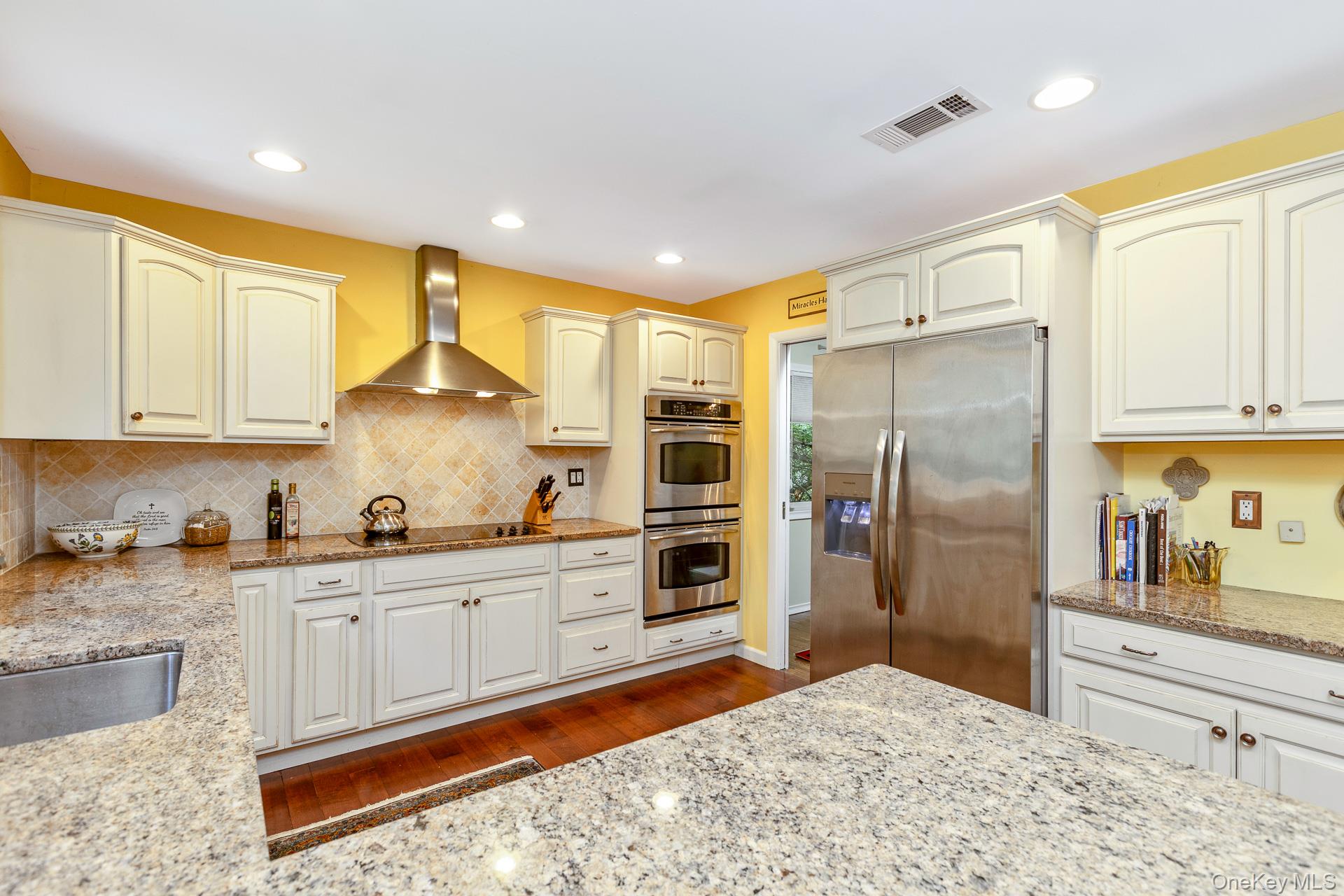 1 Valleywood Court W – For Sale photo 14