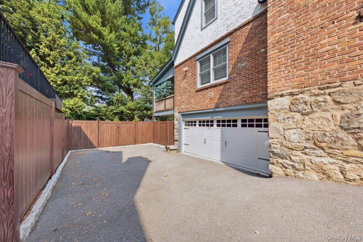277 Devoe Avenue – For Sale photo 4