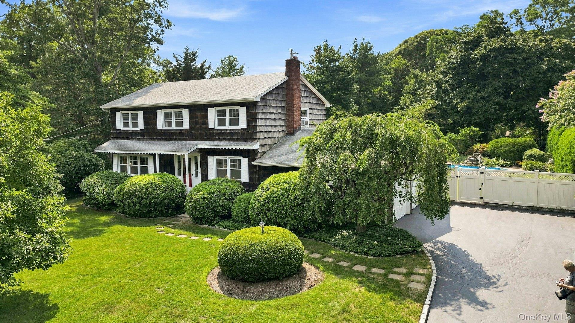 7 Bayberry Lane – For Sale photo 2