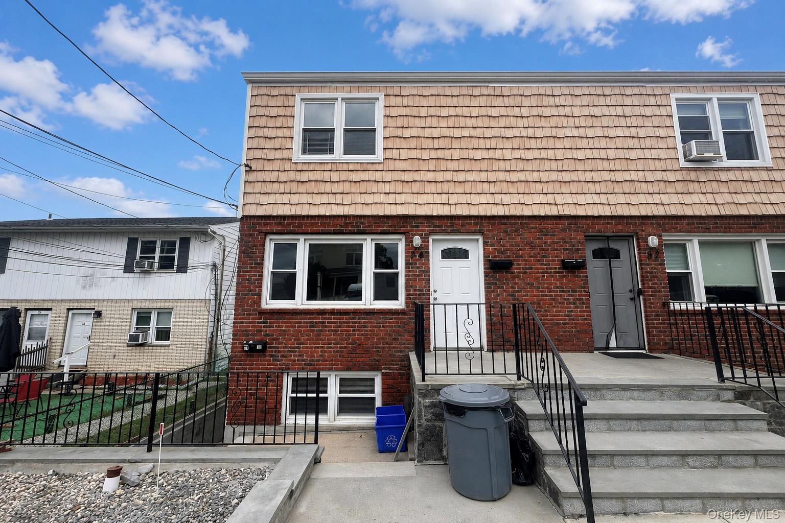 54 Farquhar Avenue, Unit 1