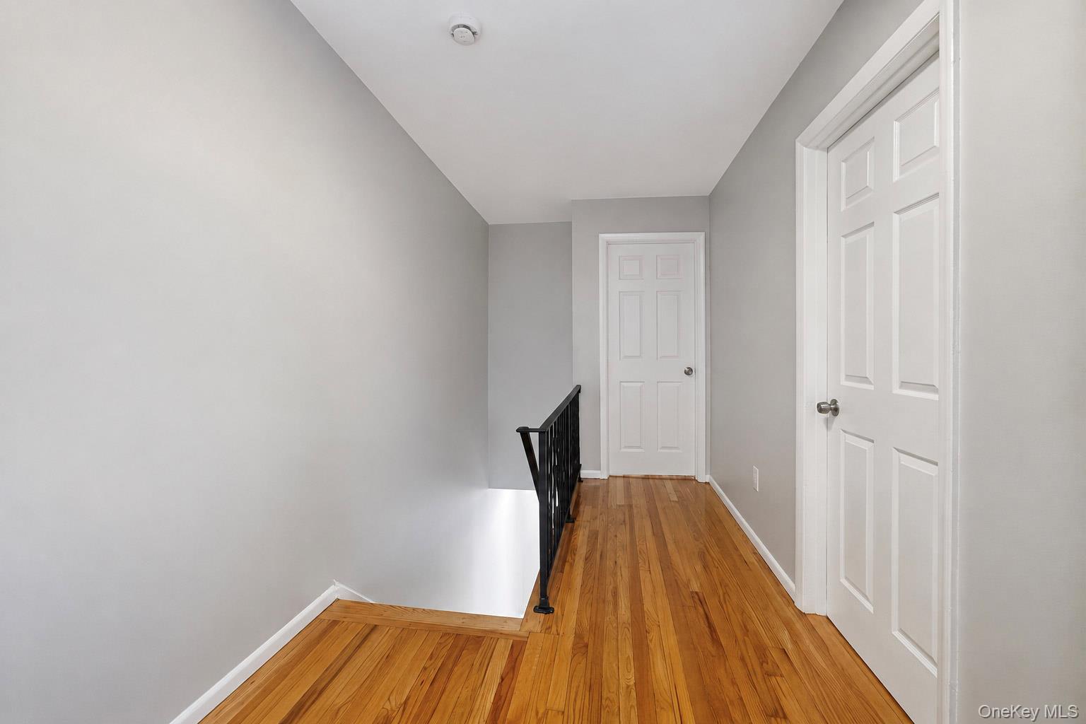 54 Farquhar Avenue, Unit 1 photo 9