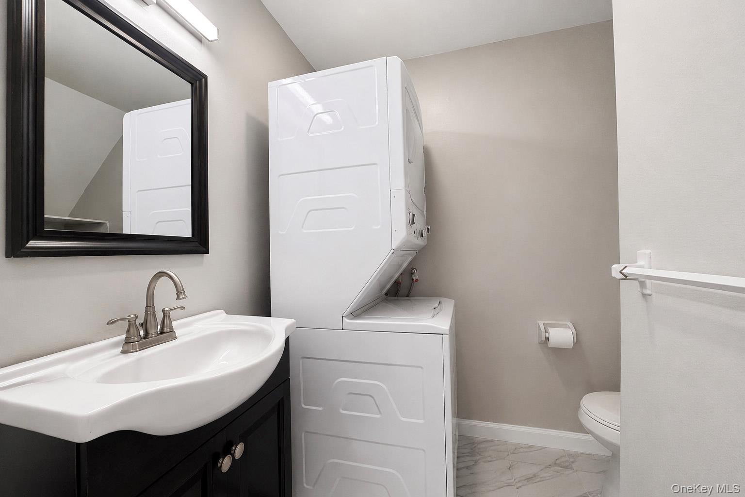 54 Farquhar Avenue, Unit 1 photo 11