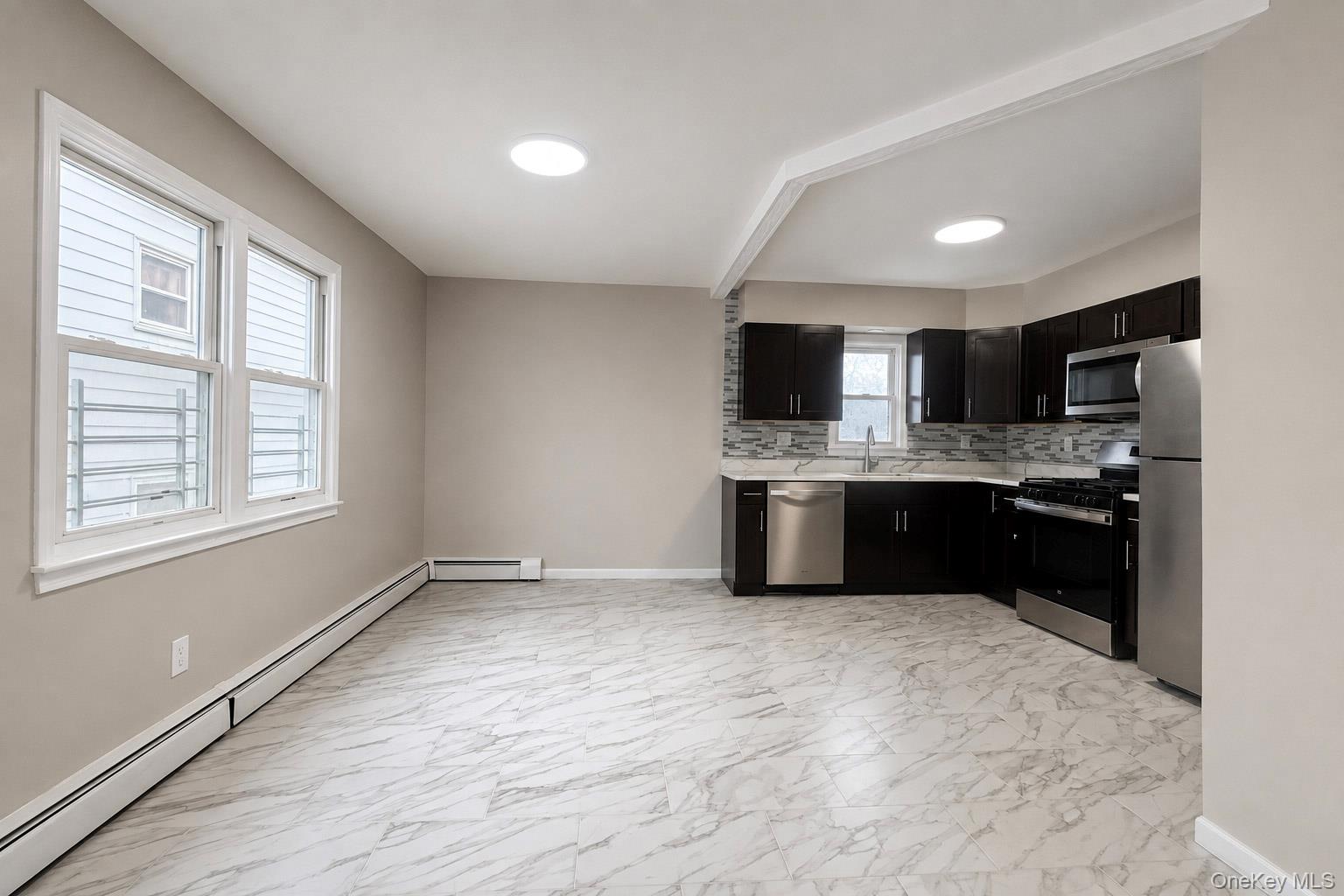 54 Farquhar Avenue, Unit 1 photo 6