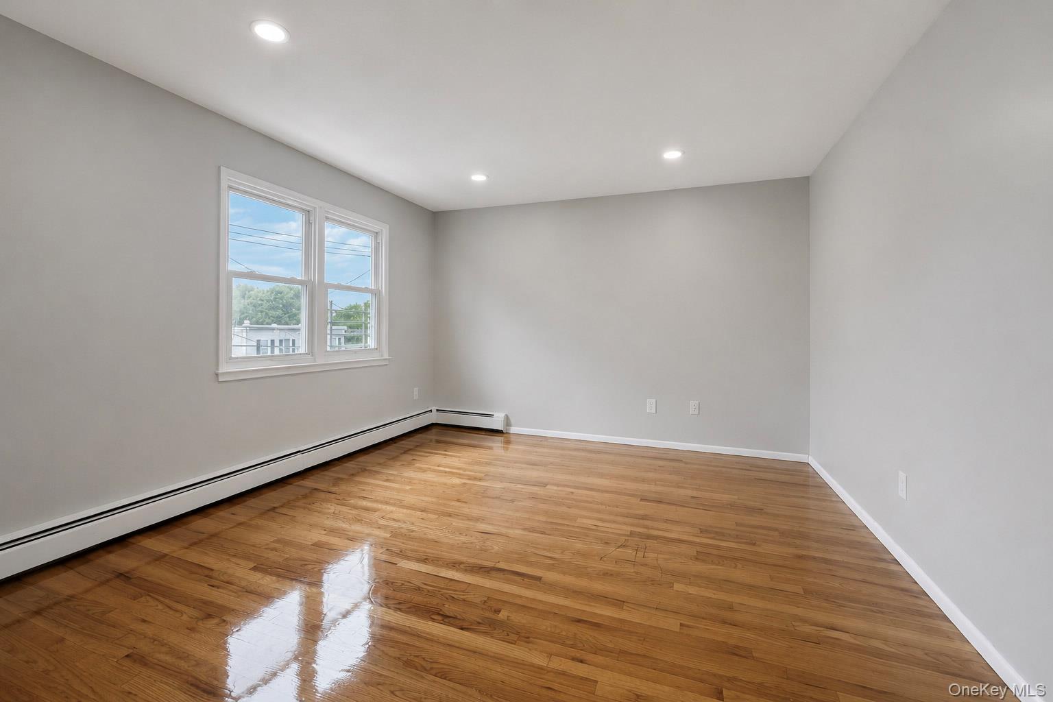 54 Farquhar Avenue, Unit 1 photo 12