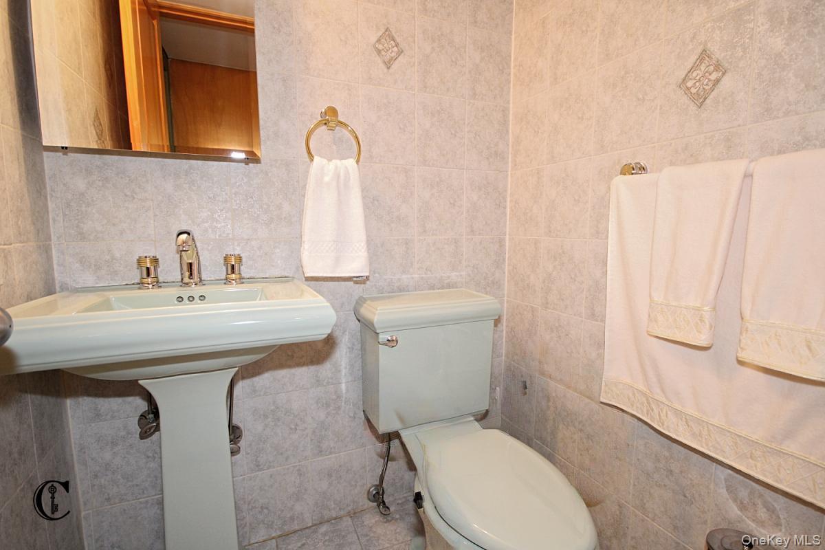 2026 E 74 Street – For Sale photo 9