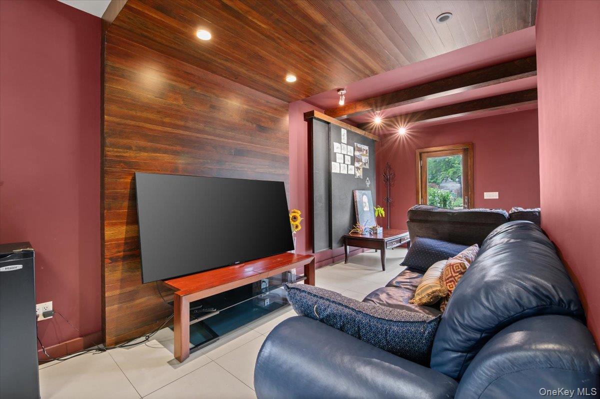 97 Pine Hollow Road – For Rent photo 9
