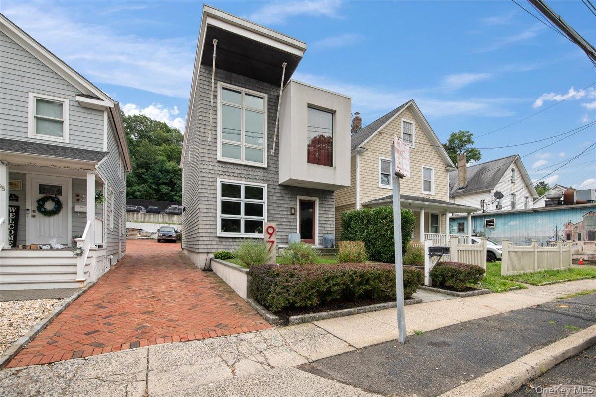 97 Pine Hollow Road – For Rent