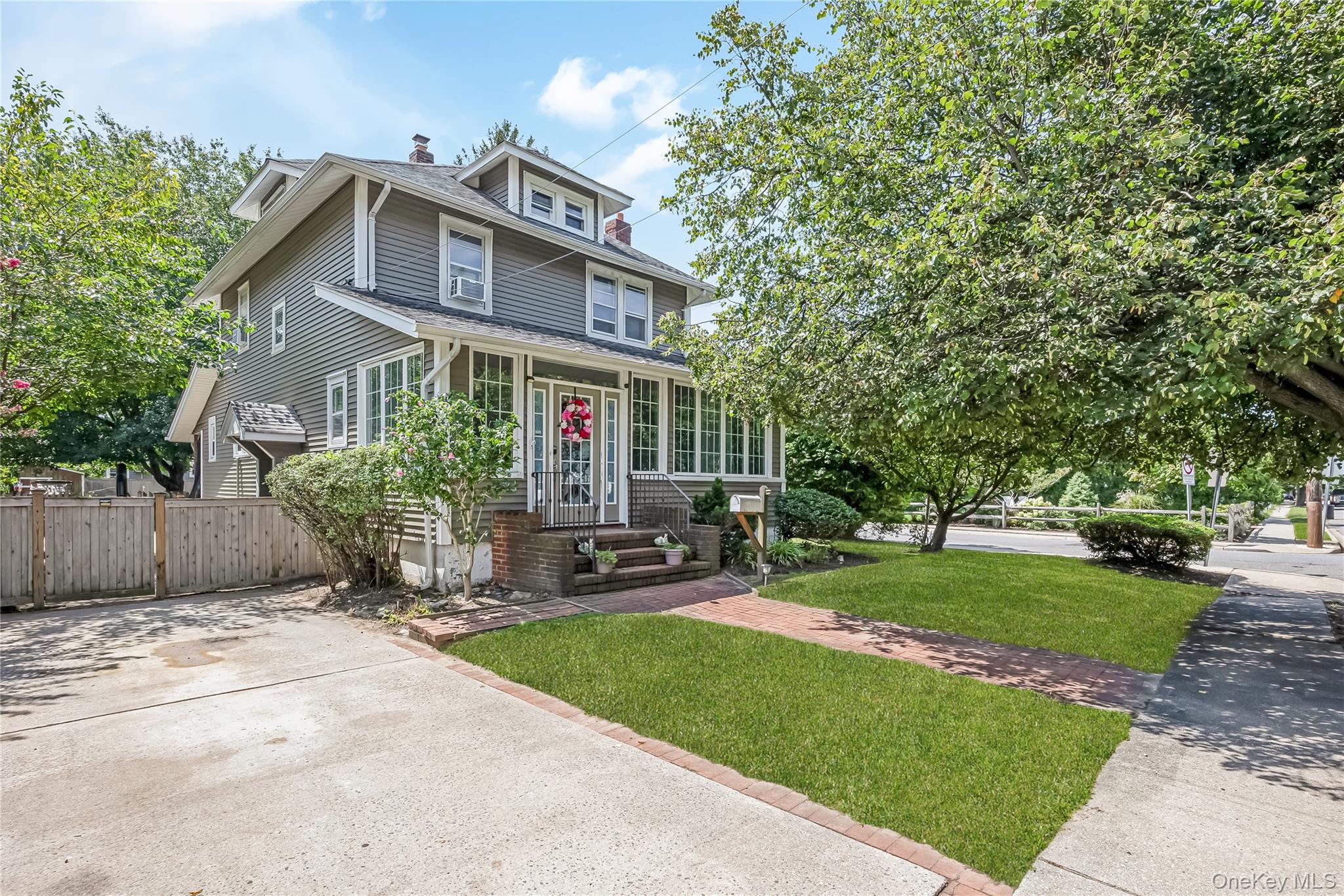 958 Thomas Avenue – For Sale