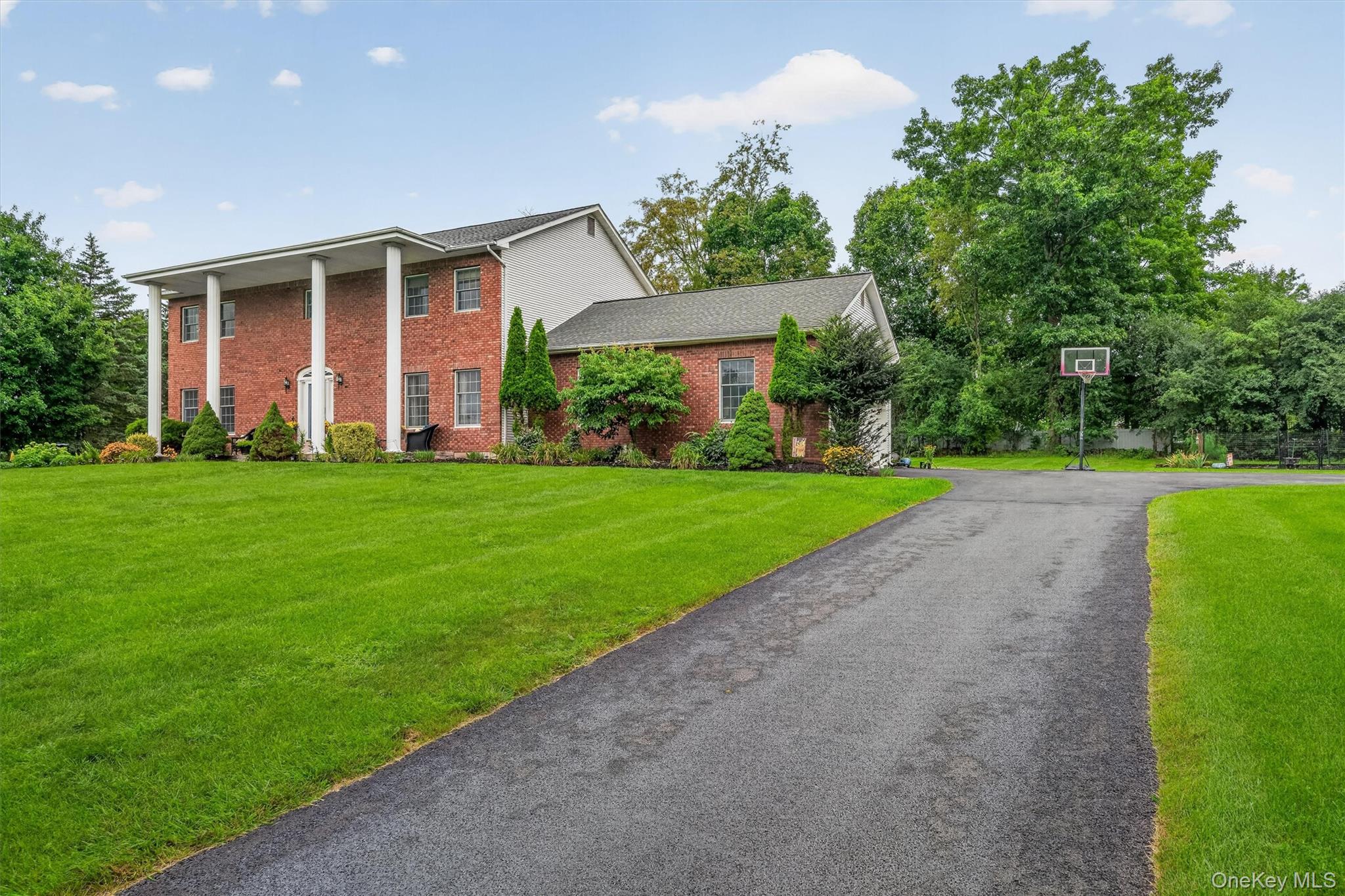 13 Bianca Boulevard – For Sale photo 2