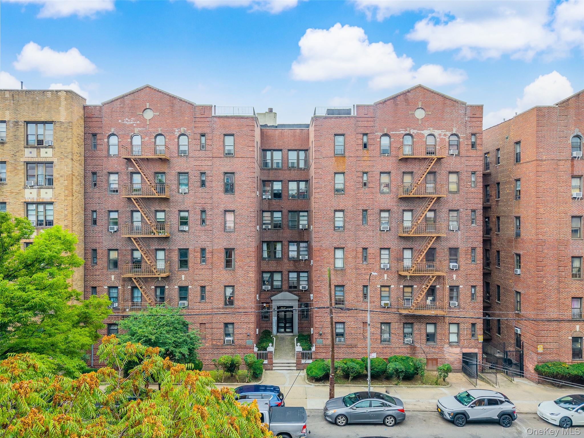 14416 35th Avenue, Unit 6A photo 2