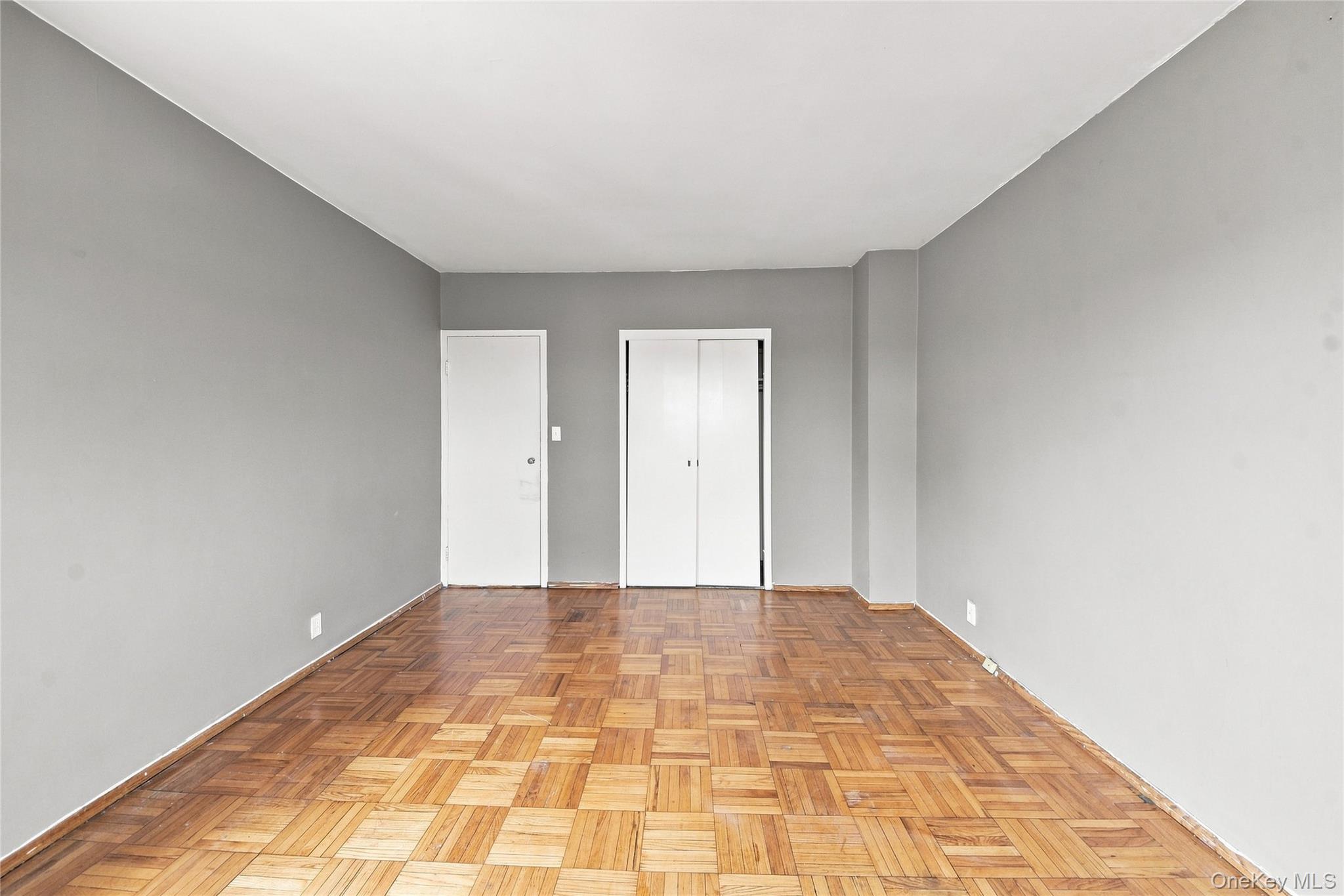 8 Fordham Hill Oval, Unit 16D photo 12