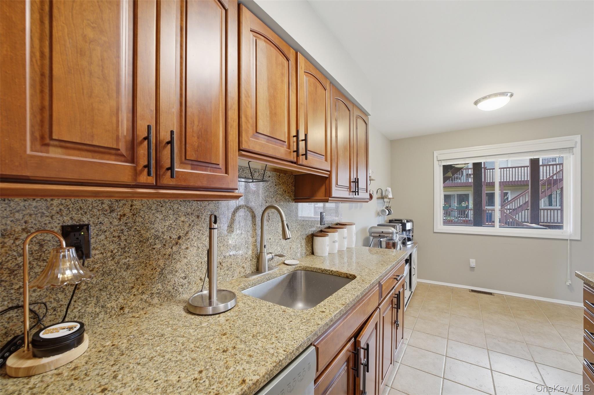 25 College Avenue, Unit 707 photo 11