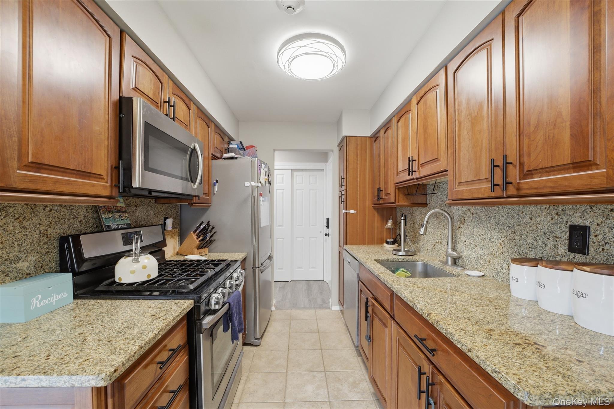 25 College Avenue, Unit 707 photo 9