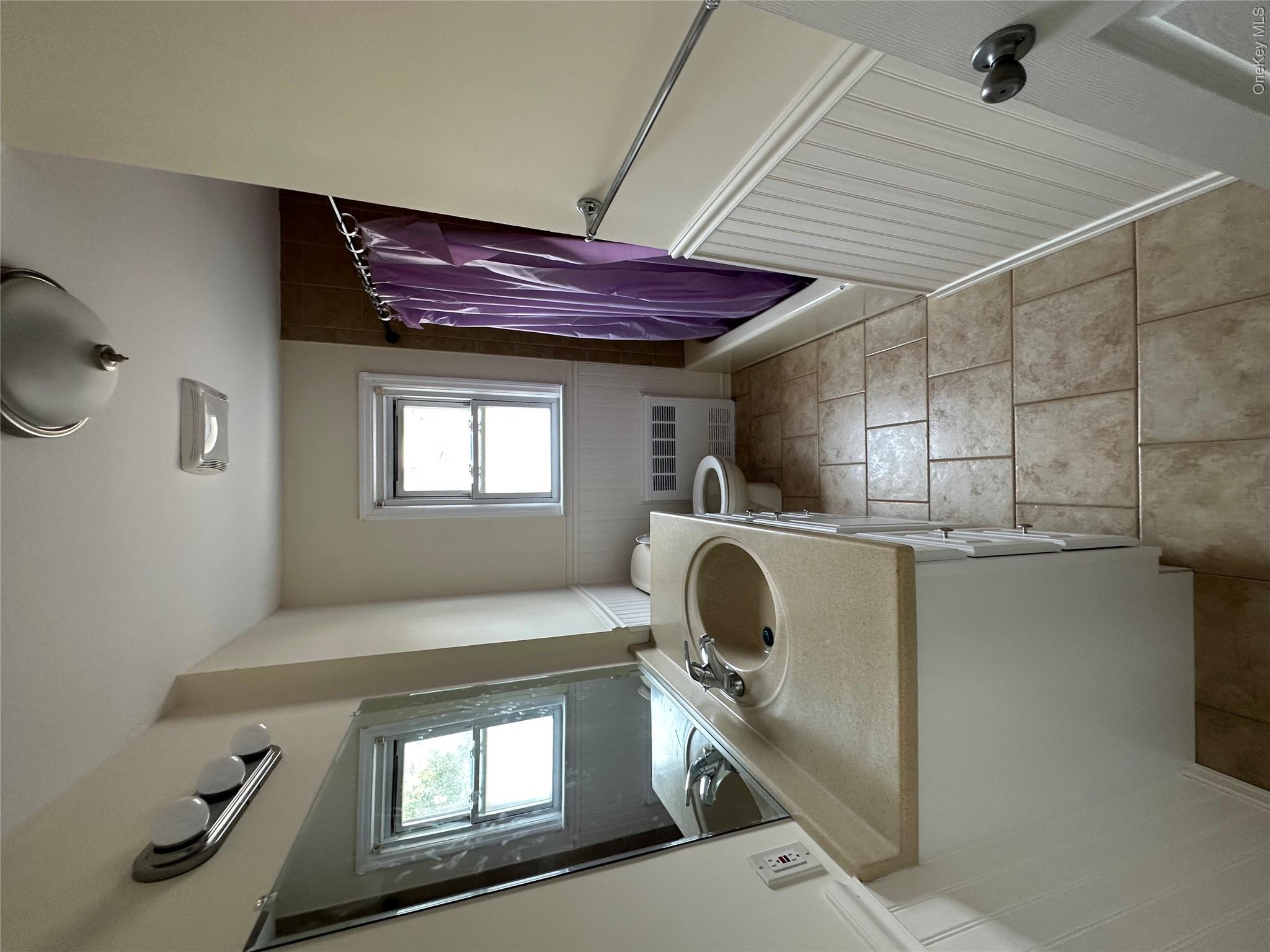 137 Nassau Boulevard – For Rent photo 9