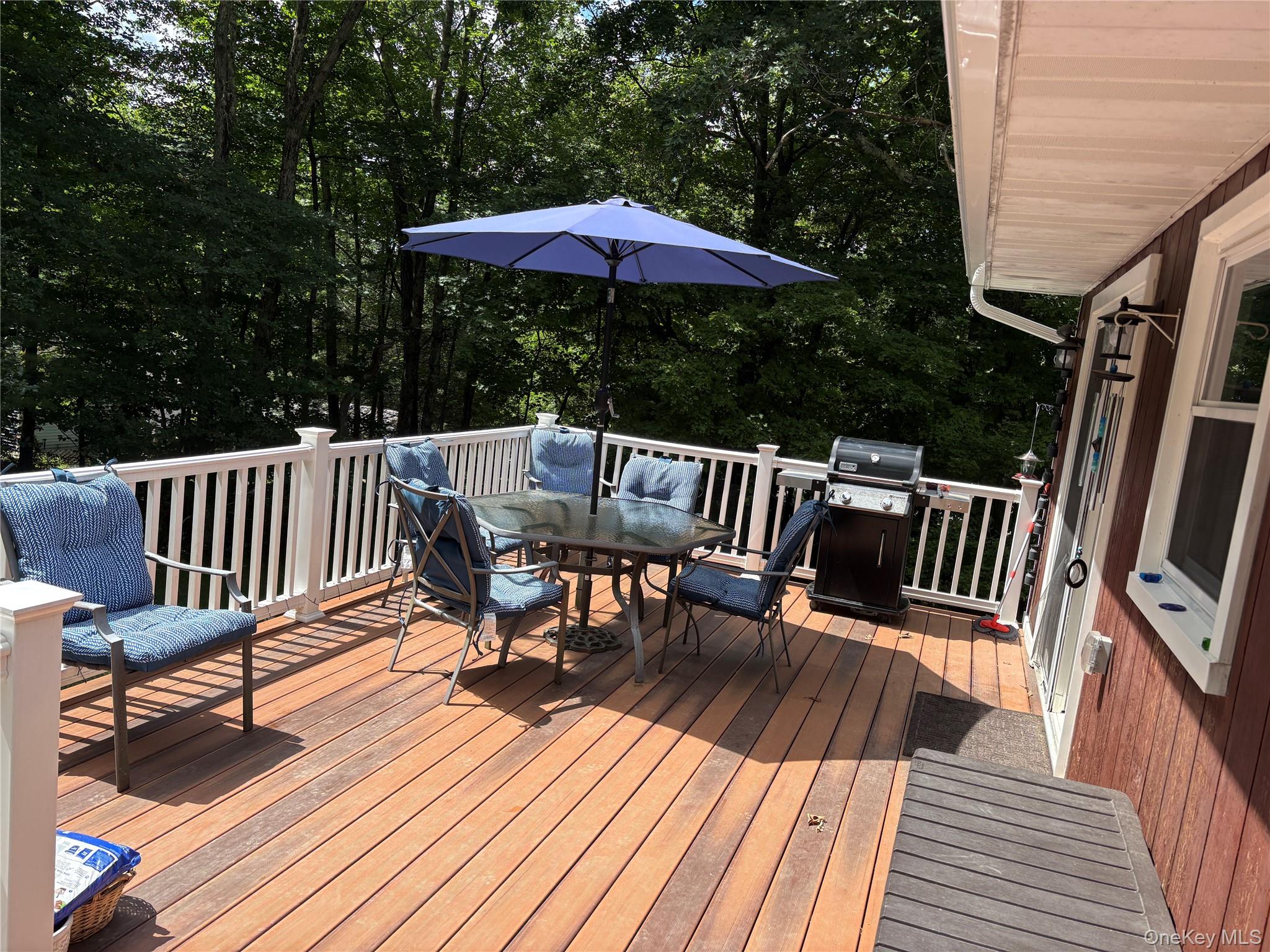 1 Walnut Trail W – For Sale photo 4