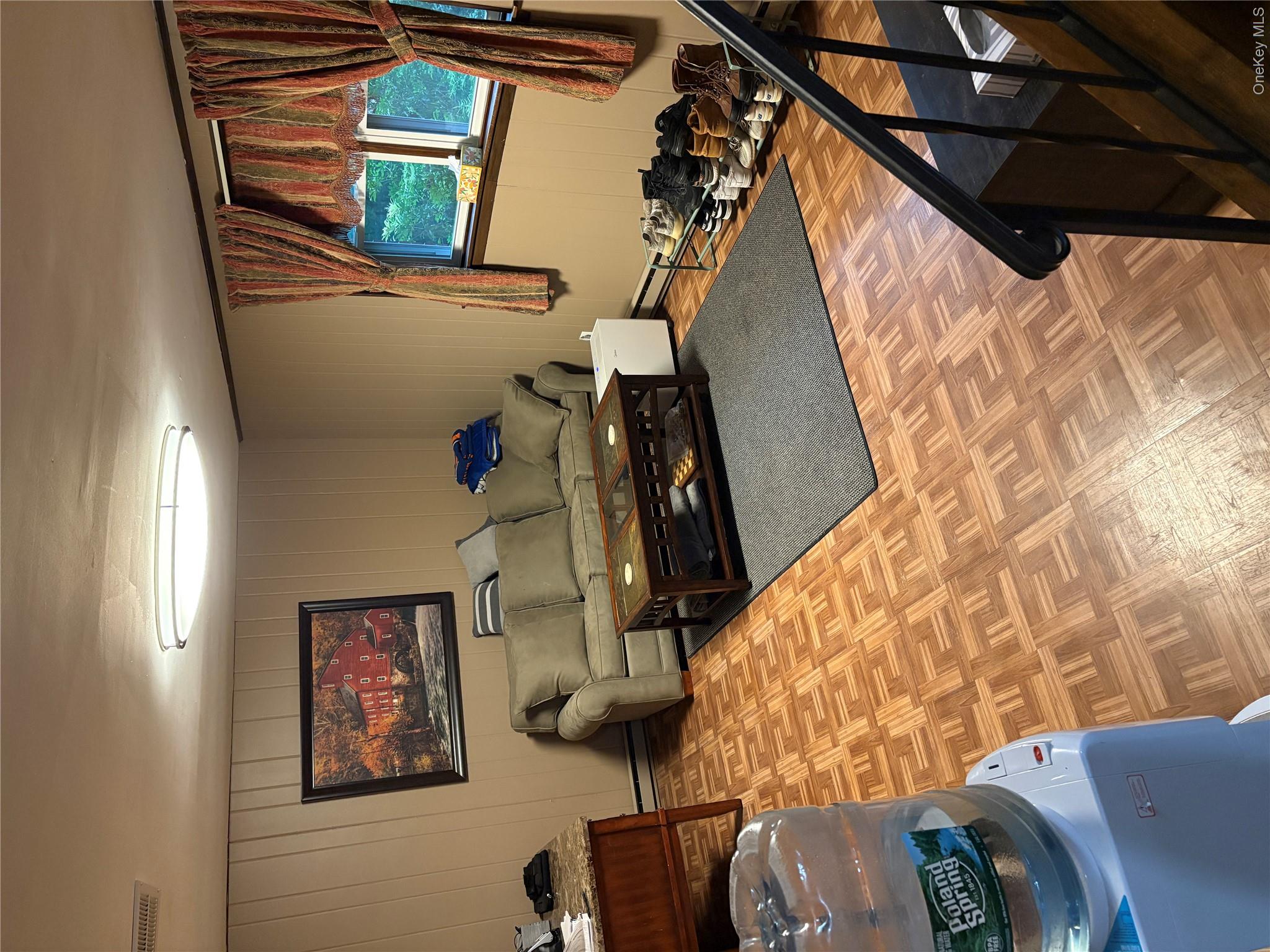 1 Walnut Trail W – For Sale photo 17