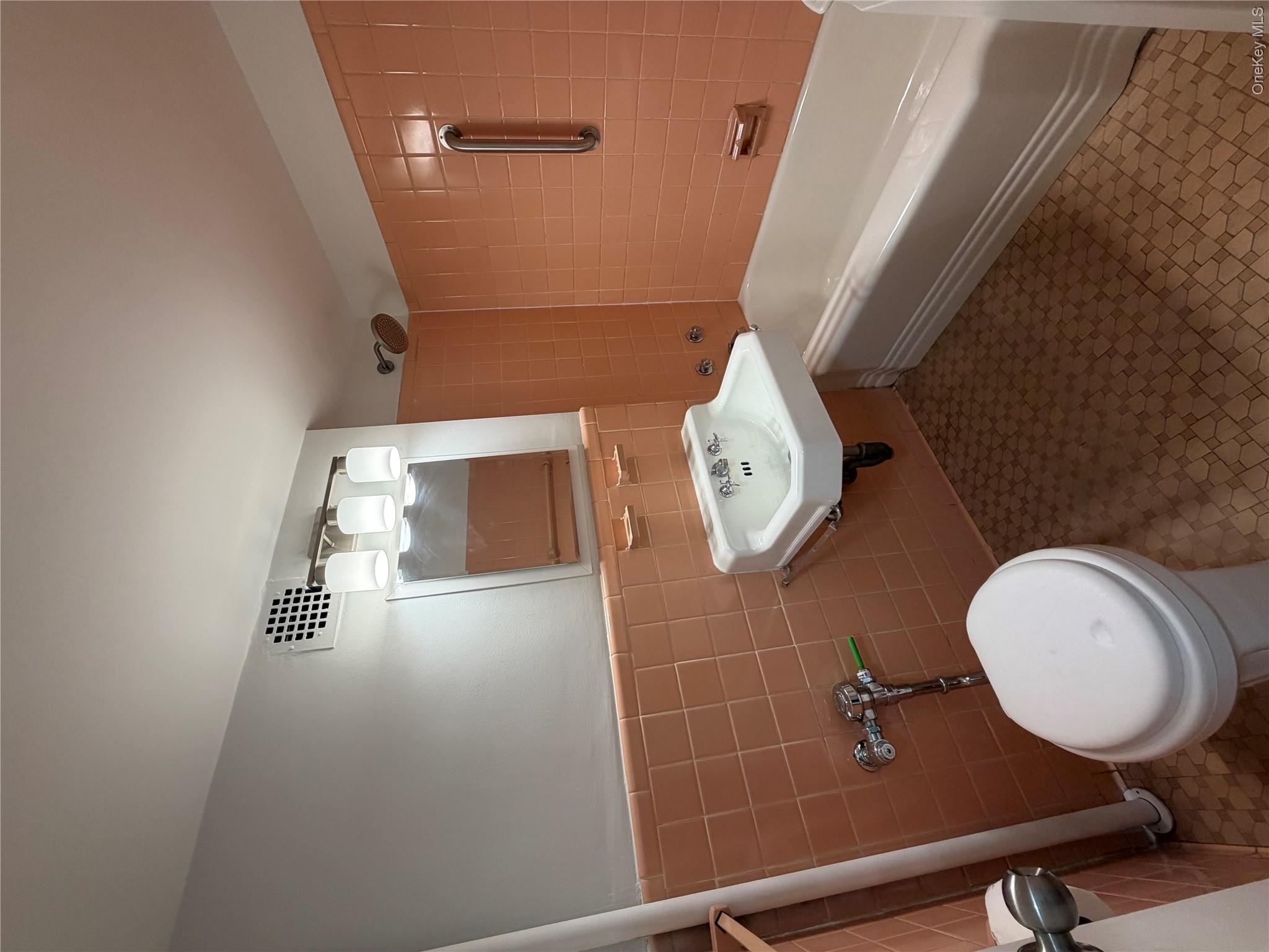 35-51 85 Street, Unit 2A photo 8