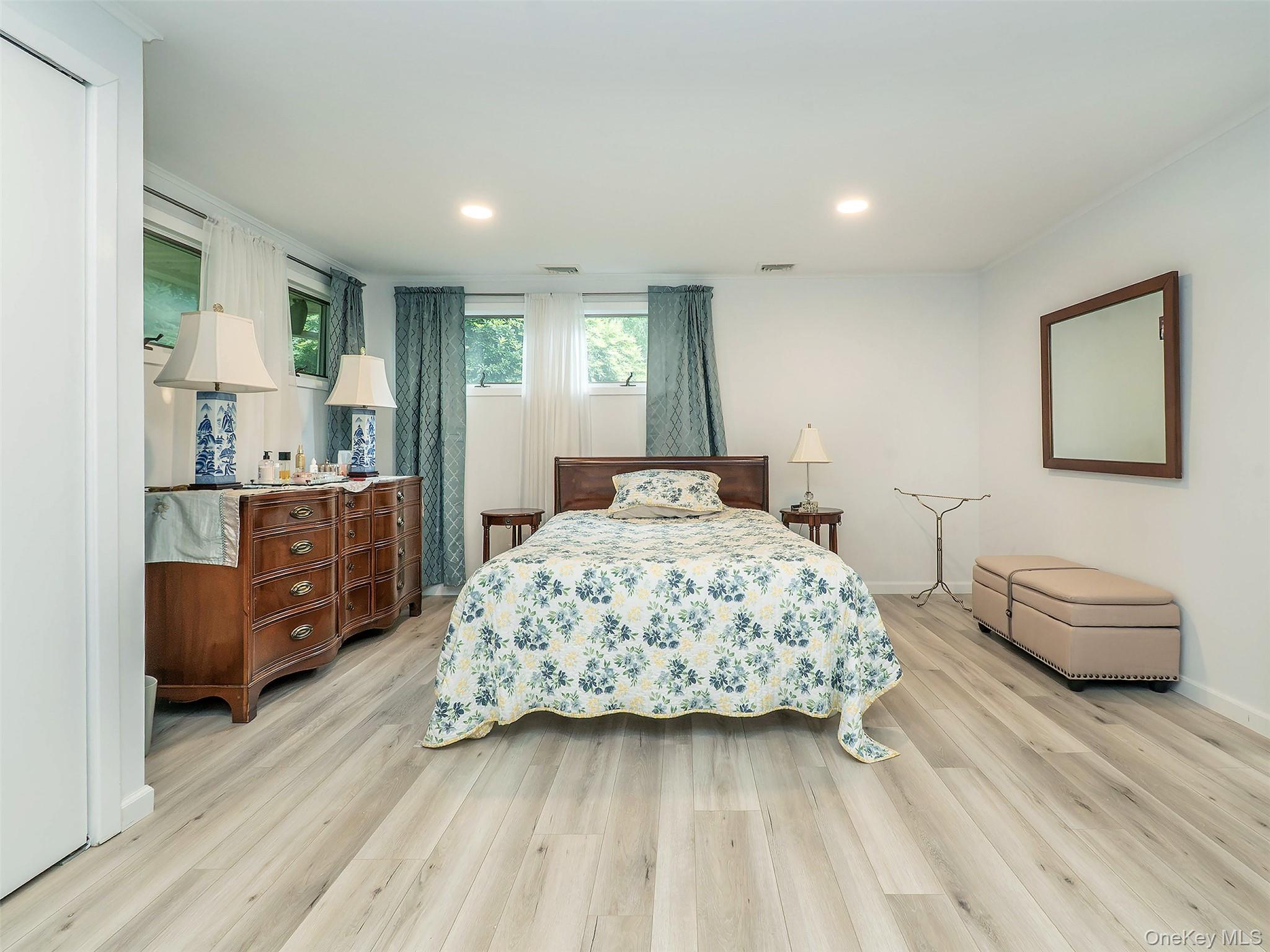 7 Appletree Lane – For Rent photo 26