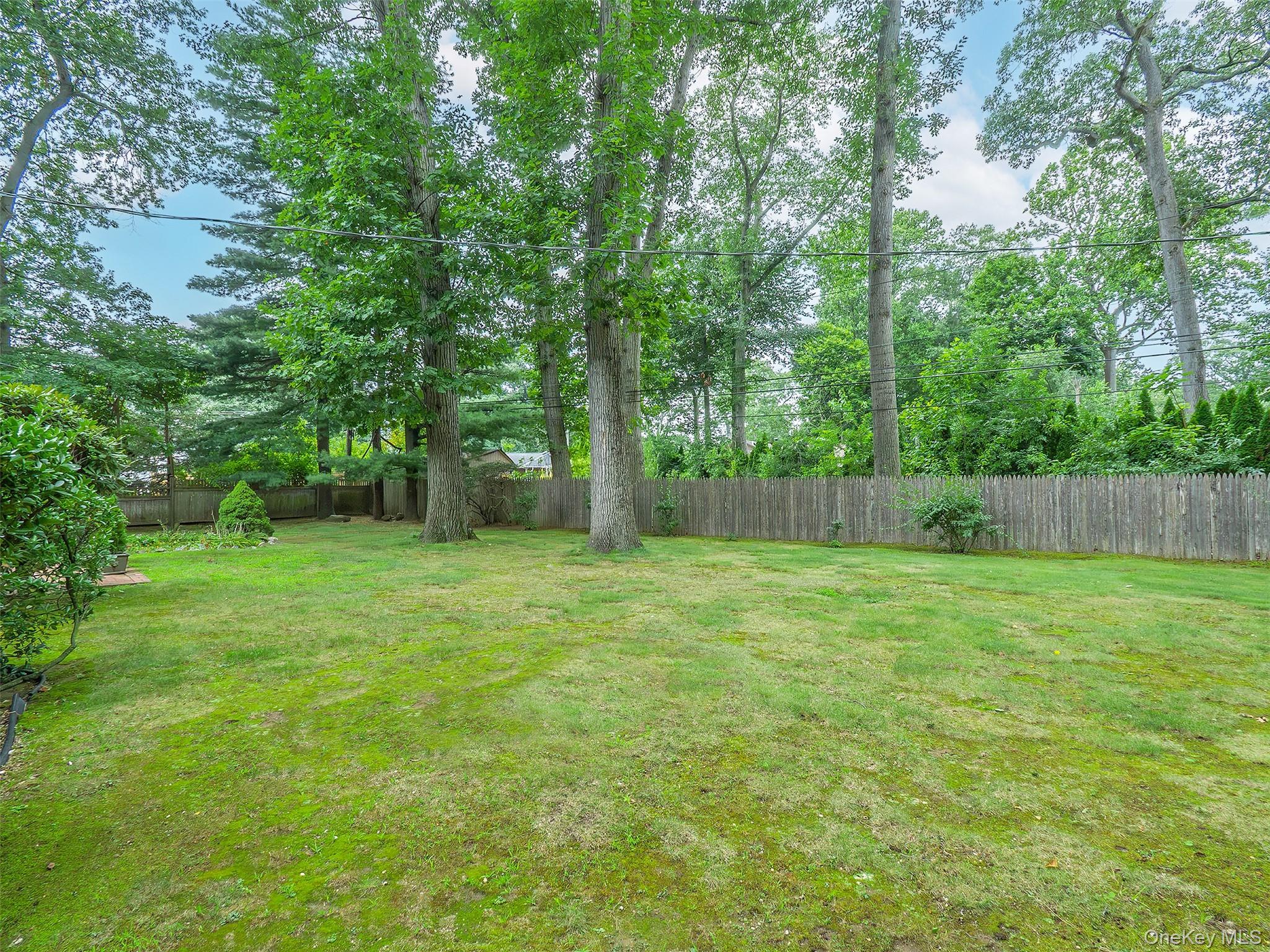 7 Appletree Lane – For Rent photo 33
