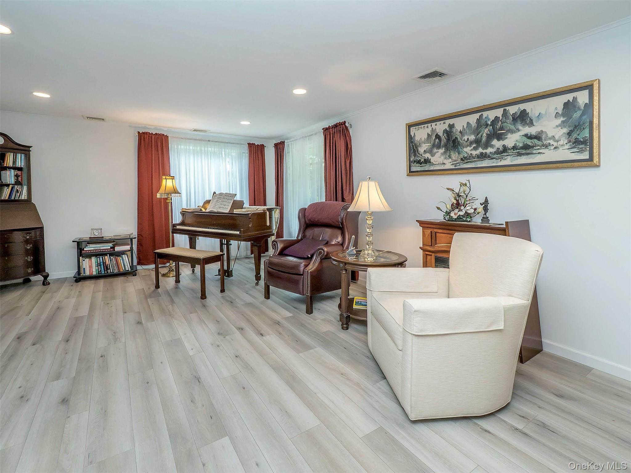 7 Appletree Lane – For Rent photo 10