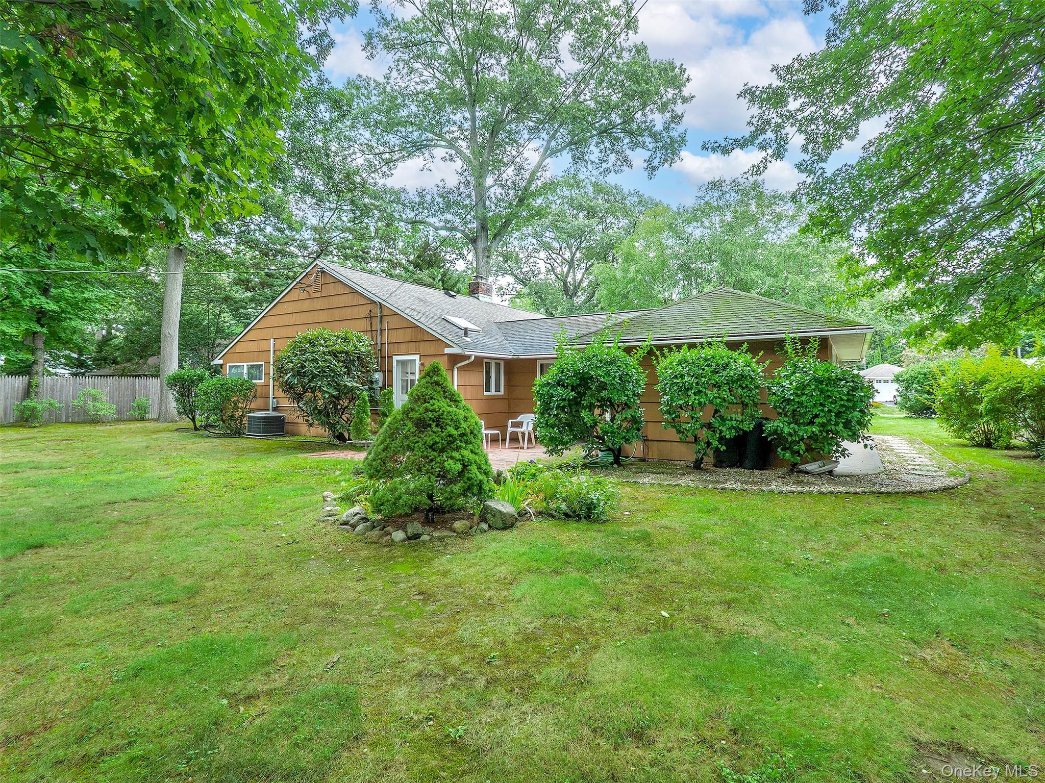 7 Appletree Lane – For Rent photo 31