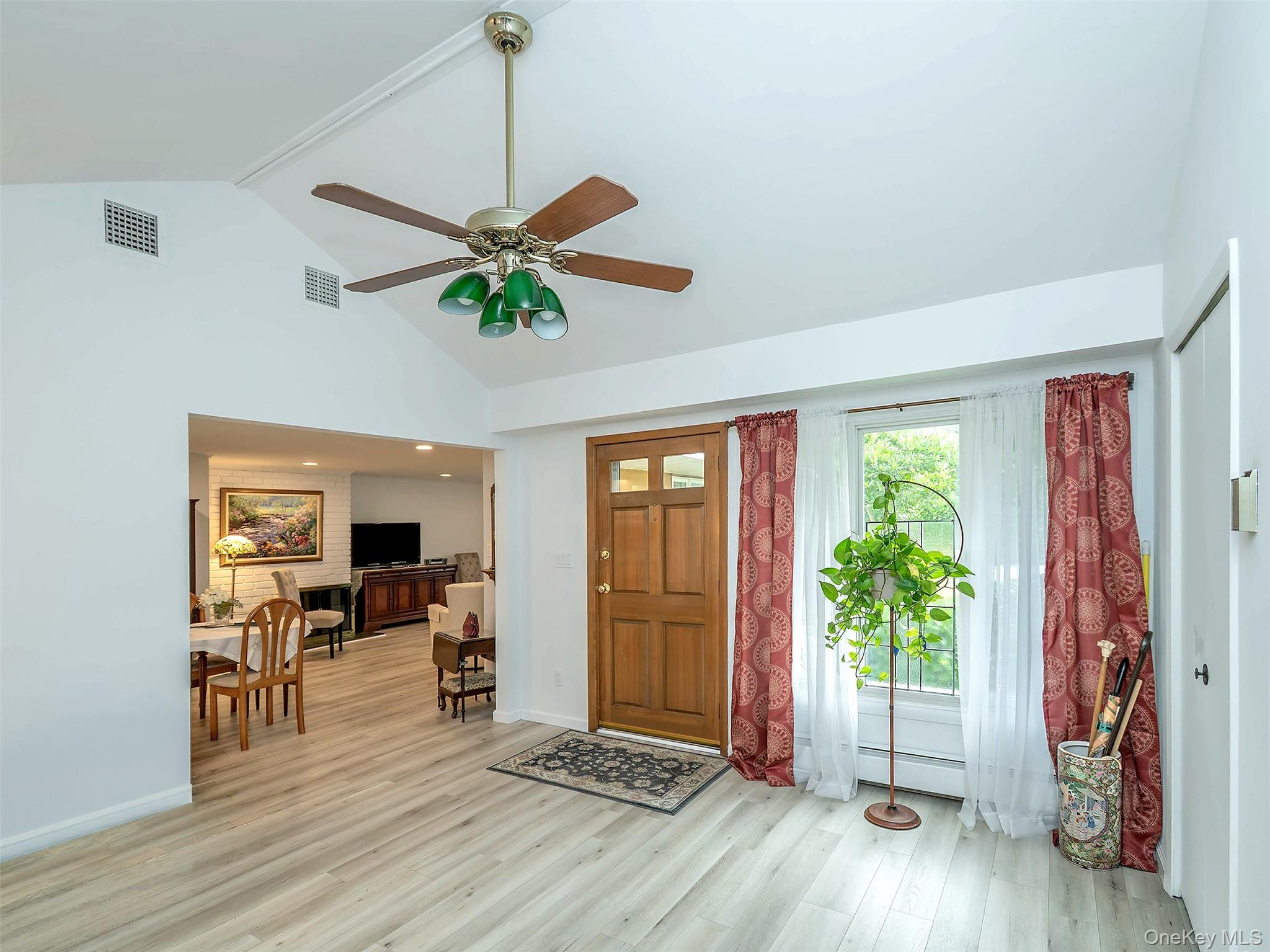 7 Appletree Lane – For Rent photo 5
