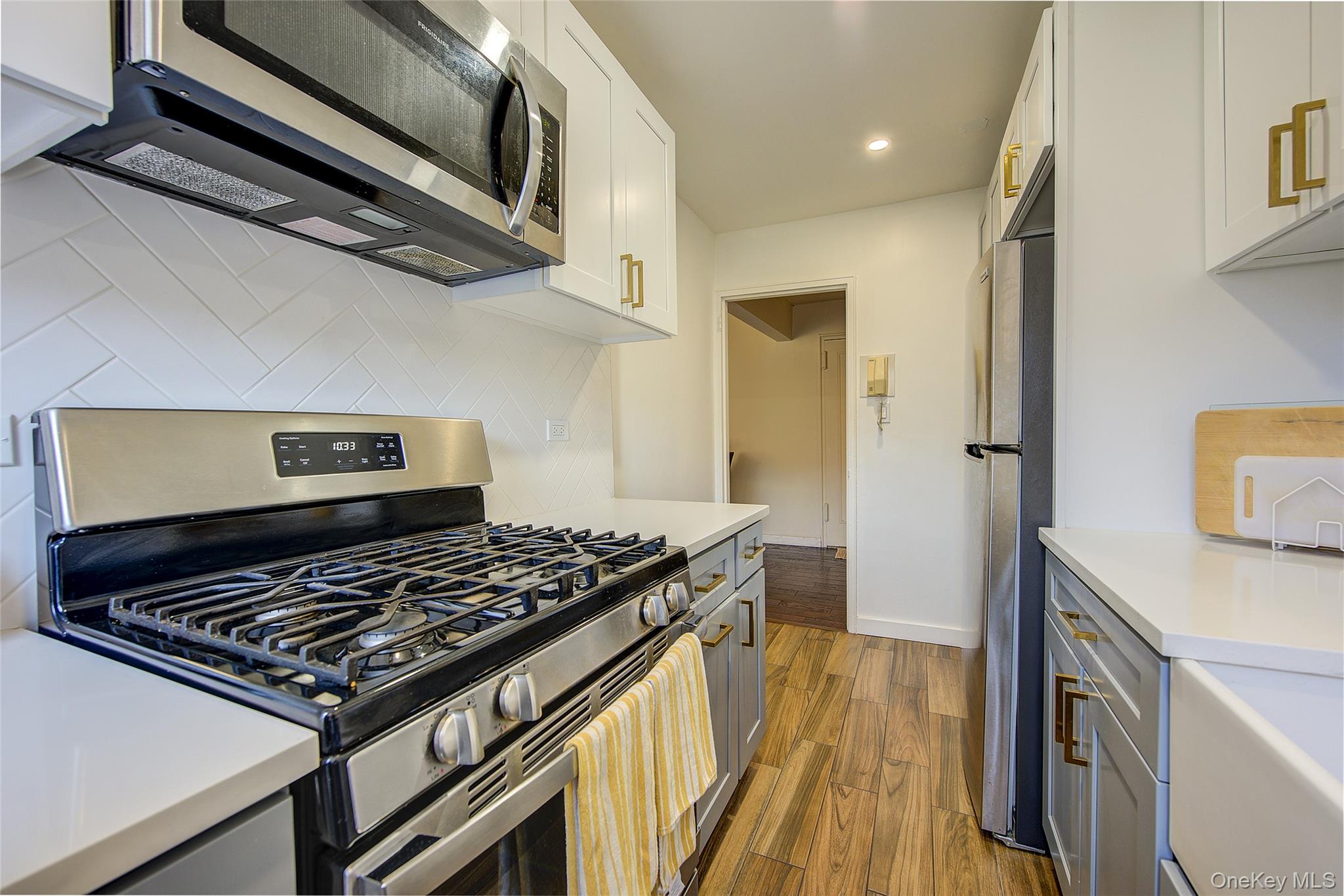 144-60 Gravett Road, Unit 4J photo 22