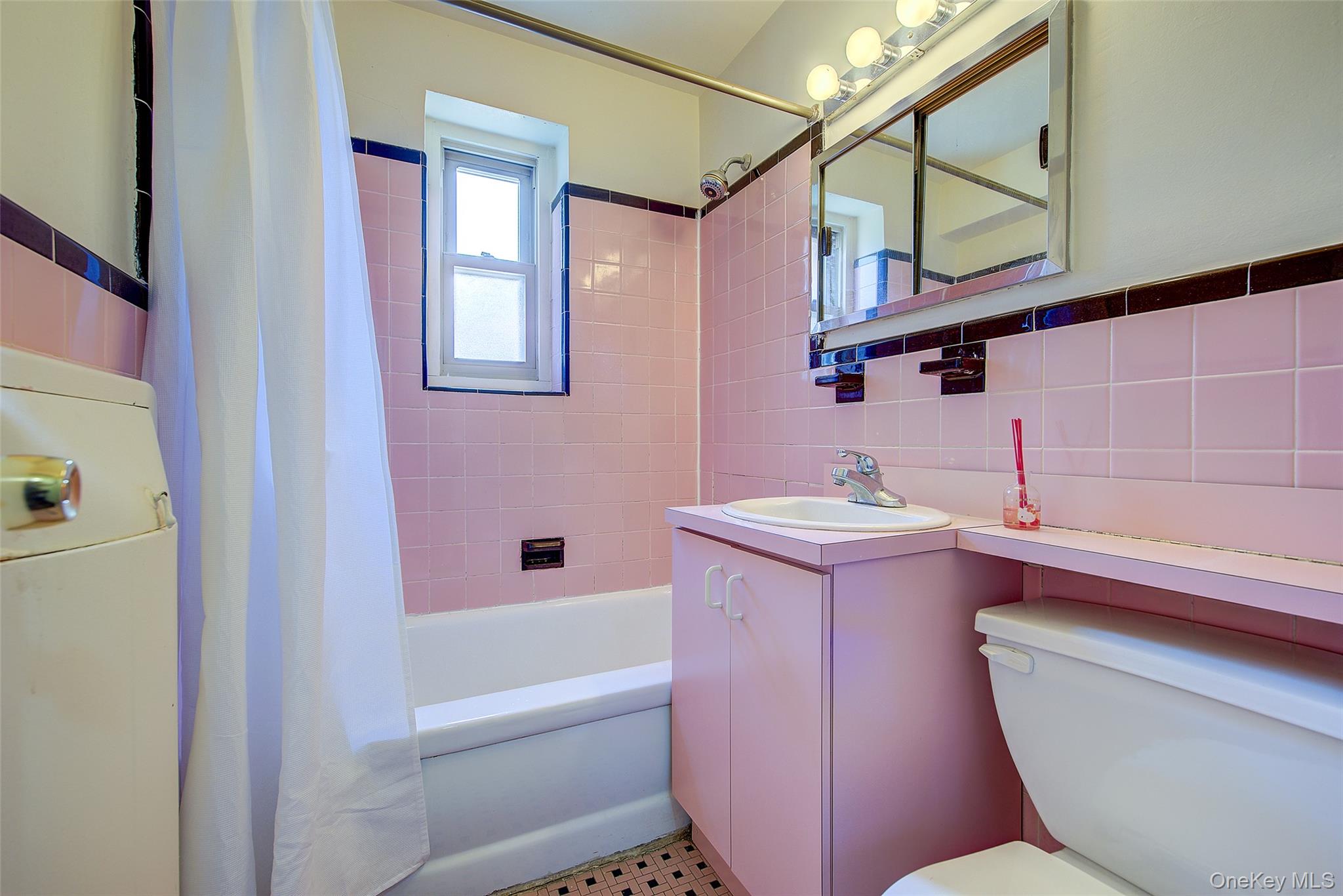 144-60 Gravett Road, Unit 4J photo 25
