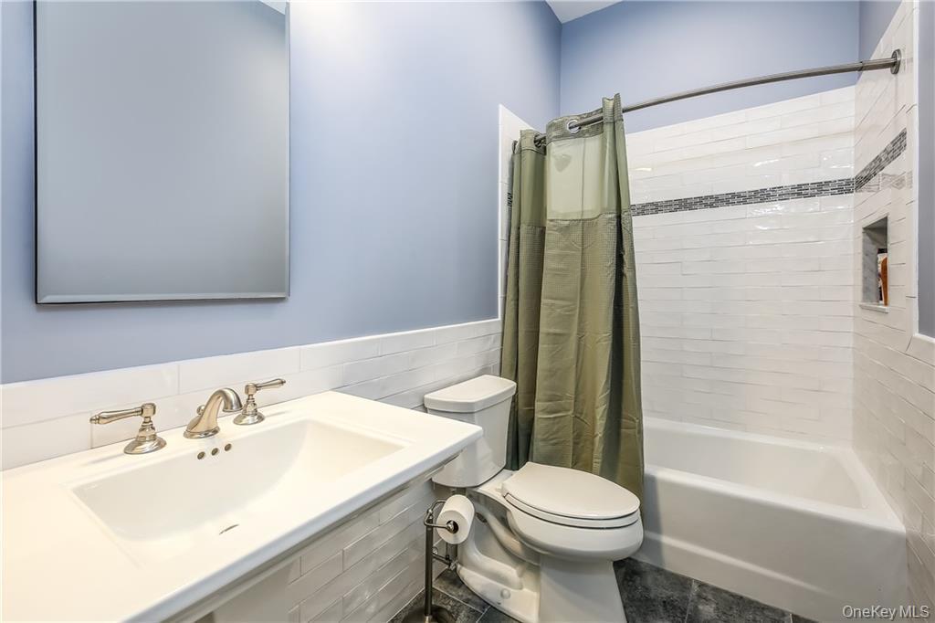 20 Whippoorwill Road E – For Sale photo 6